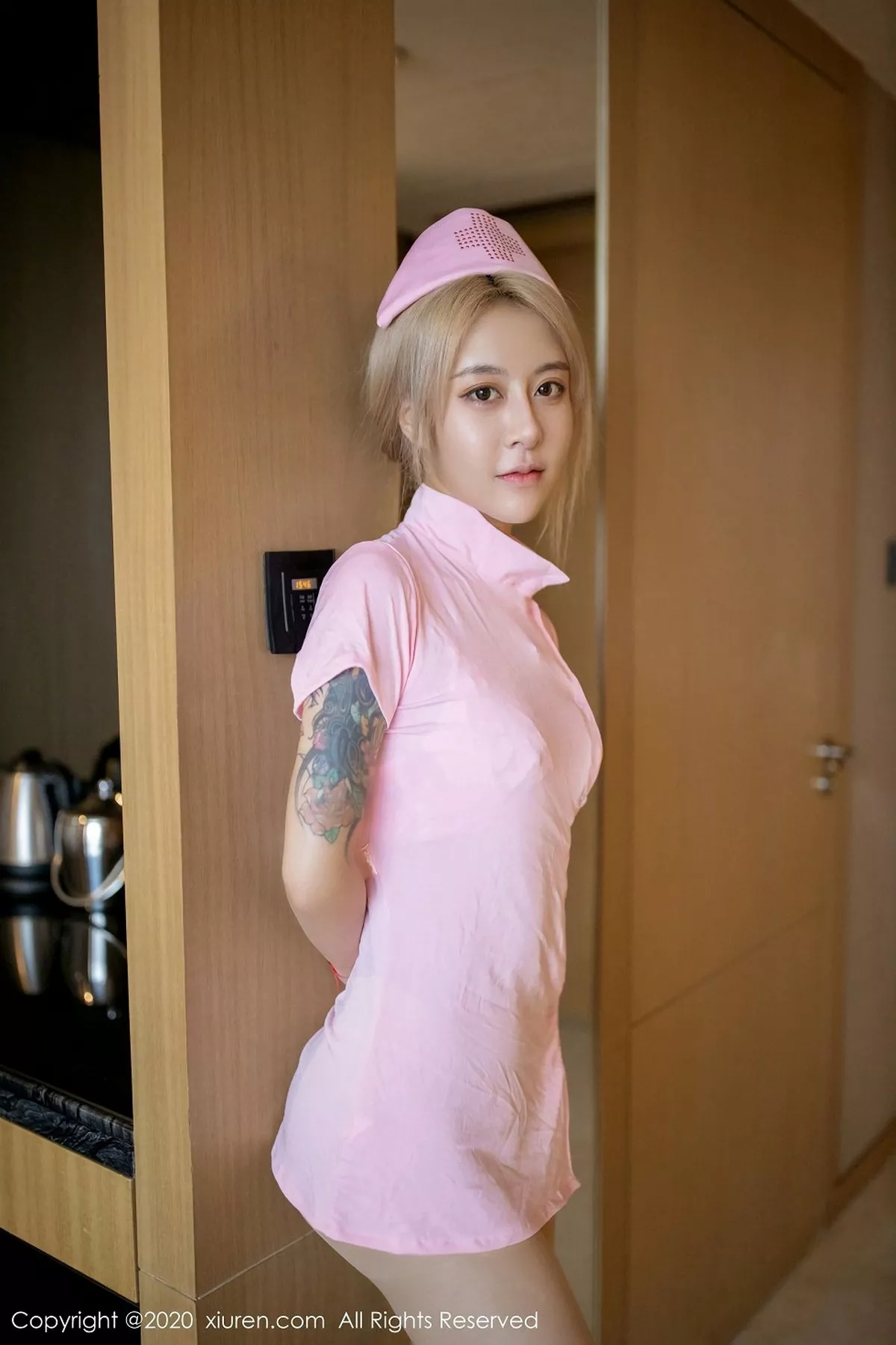 [XiuRen秀人网]第2931期糯米NM写真 [37P]-002