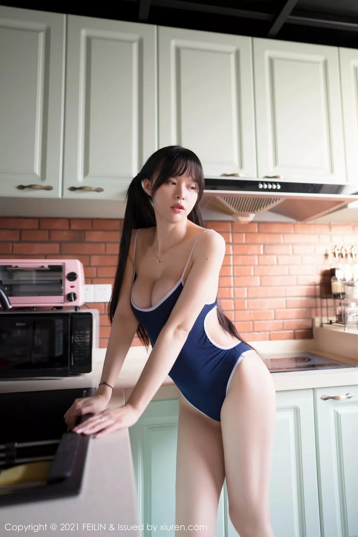 [FeiLin嗲囡囡]第371期桃香子写真 [48P]-002