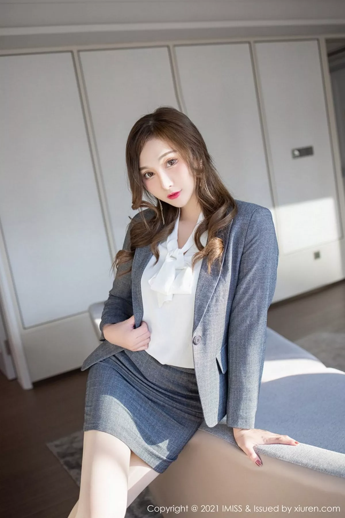 [Imiss爱蜜社]第548期Lavinia肉写真 [58P]-015