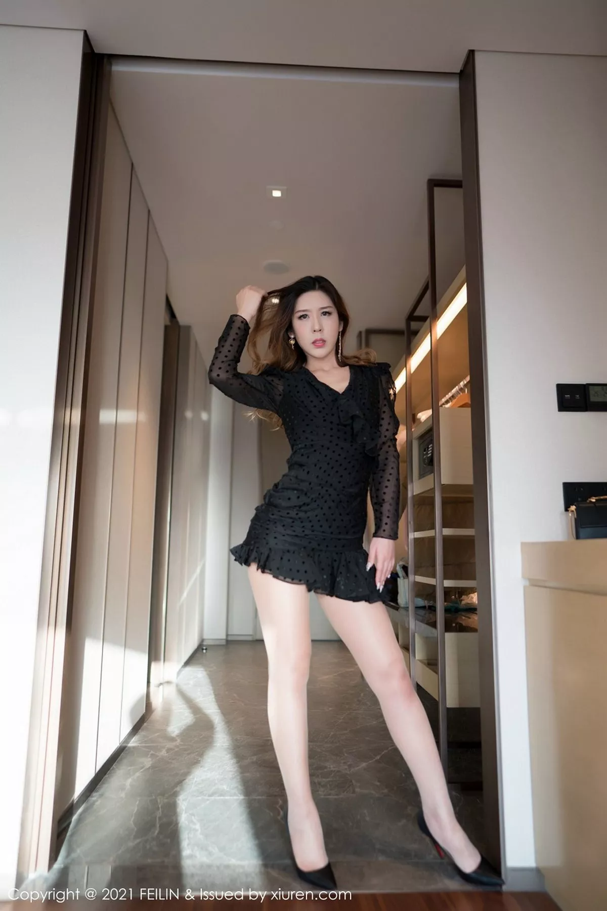 [FeiLin嗲囡囡]第373期贵贵写真 [43P]-012
