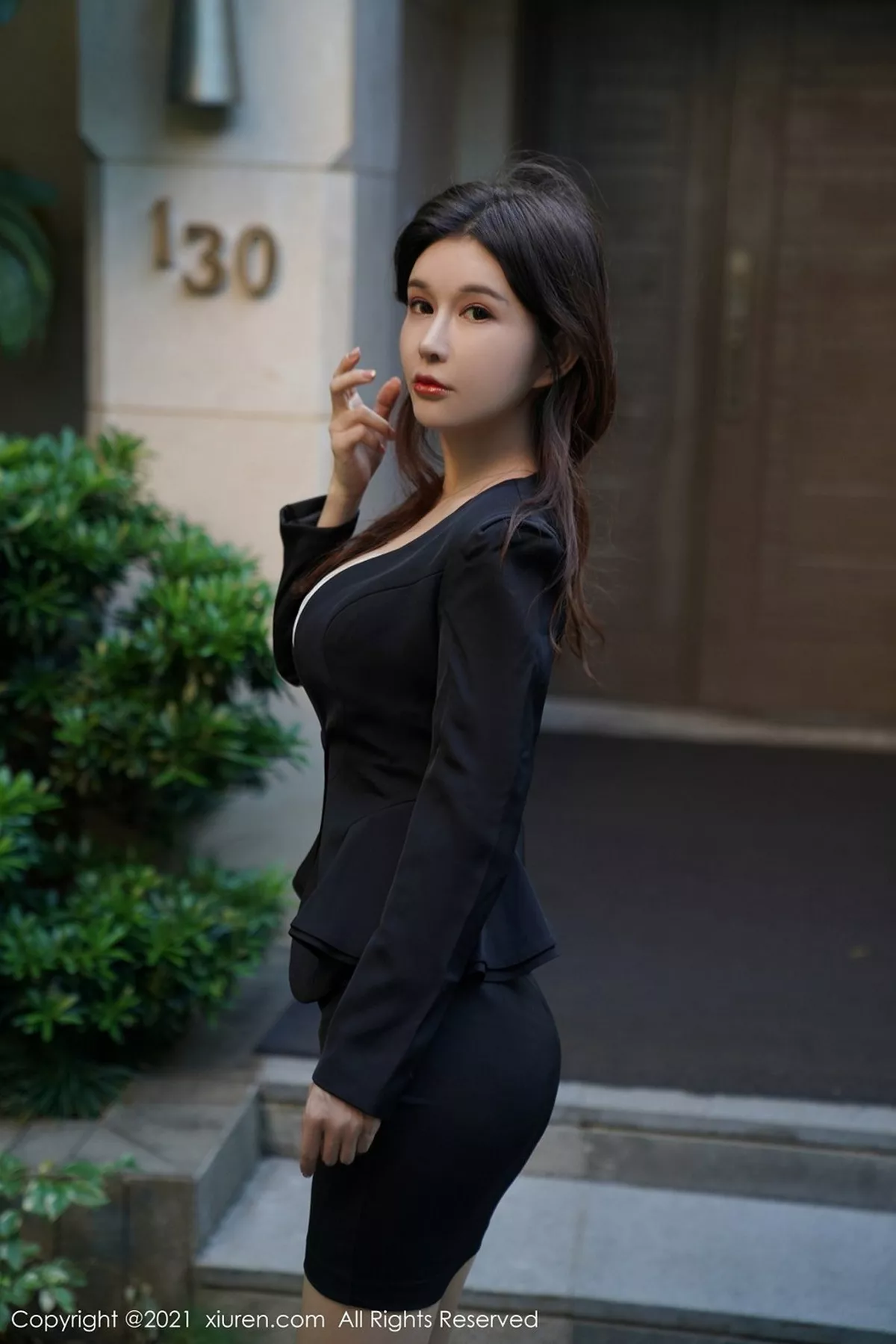[XiuRen秀人网]第3077期张雨萌写真 [57P]-001