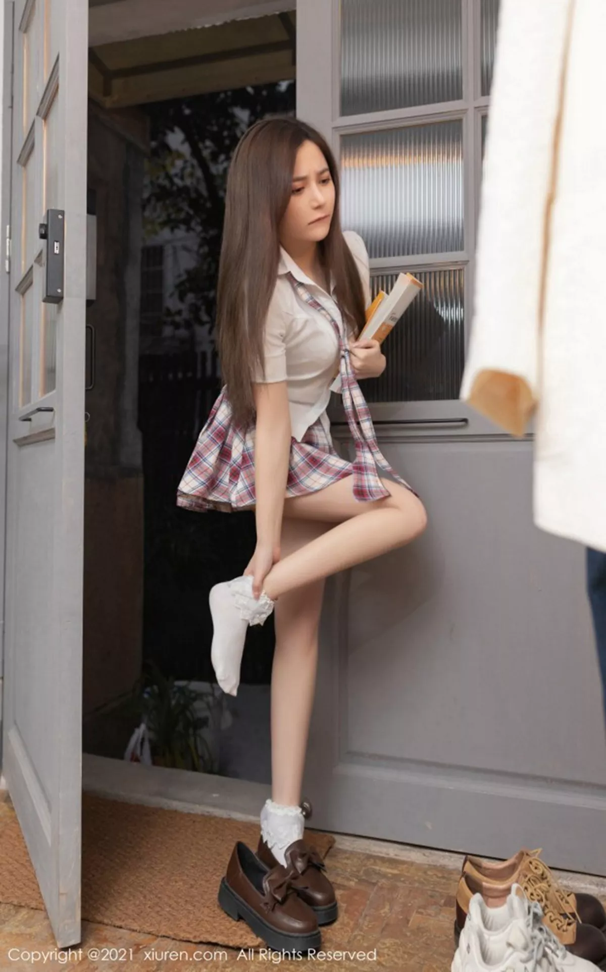 [XiuRen秀人网]第3142期鱼子酱写真 [50P]-002