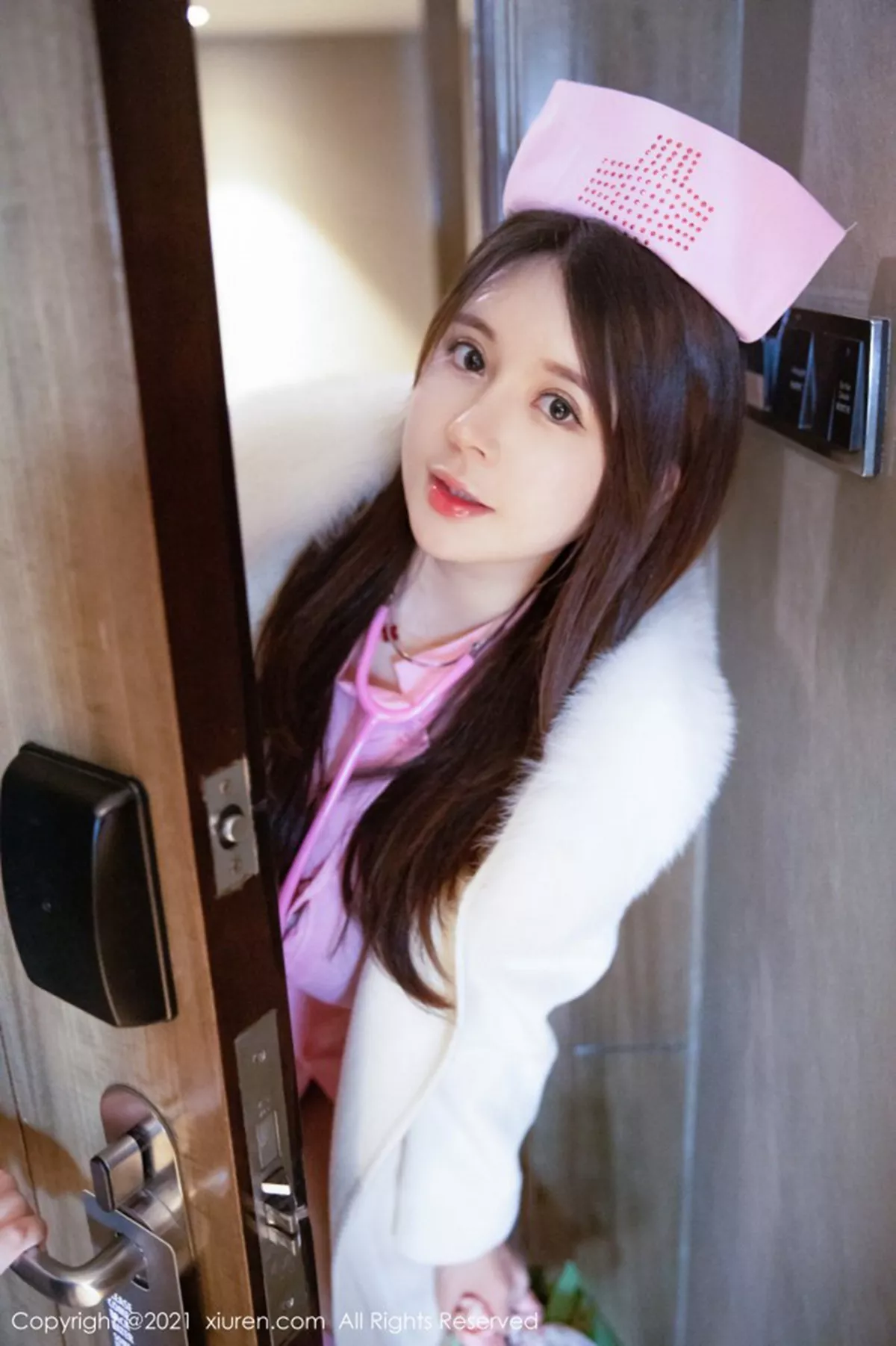 [XiuRen秀人网]第3143期奶油妹妹写真 [39P]-001