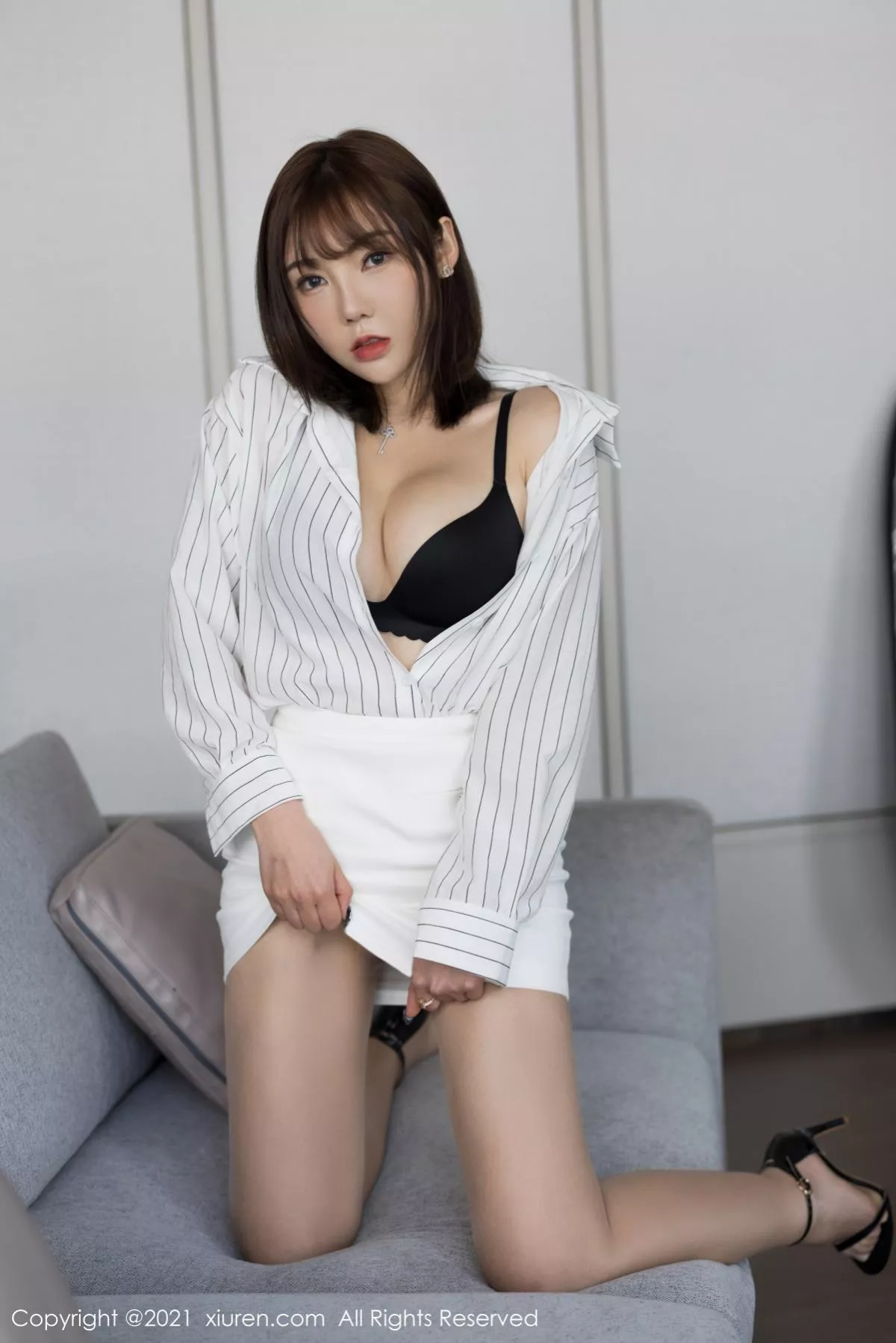 [XiuRen秀人网]第3169期萌汉药写真 [37P]-010