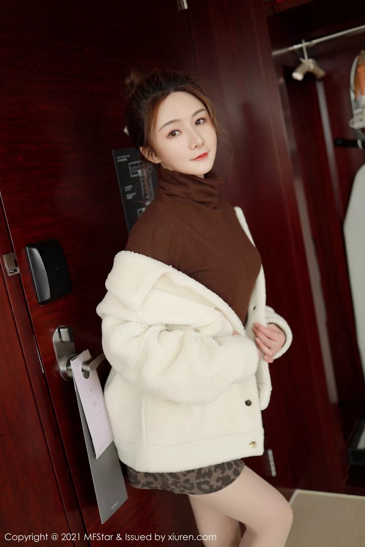 [MFStar模范学院]第465期婠婠么写真 [48P]-005