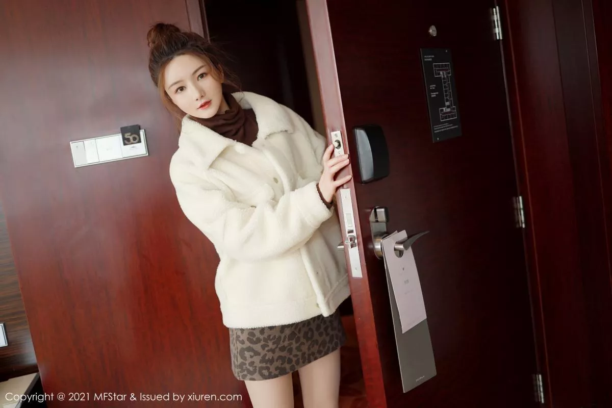 [MFStar模范学院]第465期婠婠么写真 [48P]-003