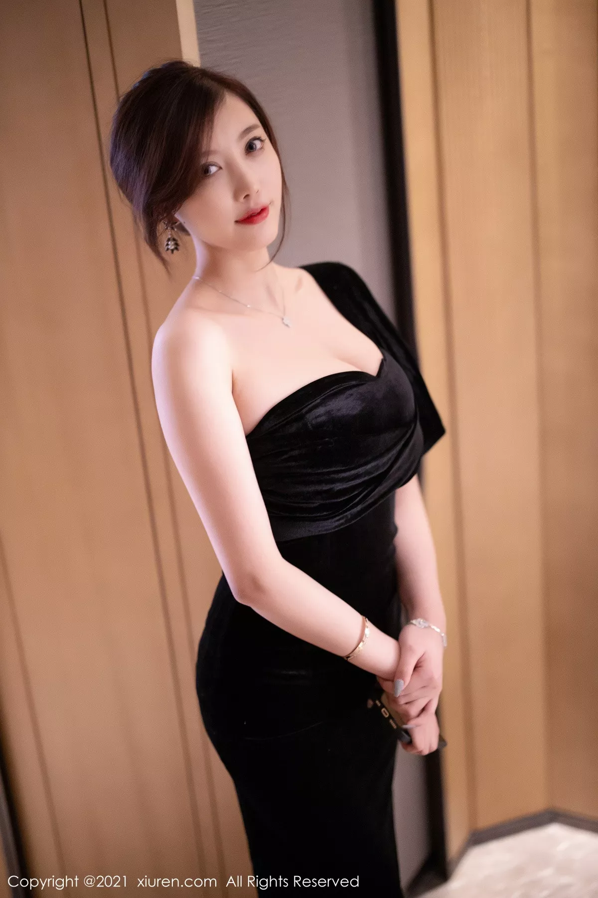 [XiuRen秀人网]第3184期杨晨晨写真 [70P]-019