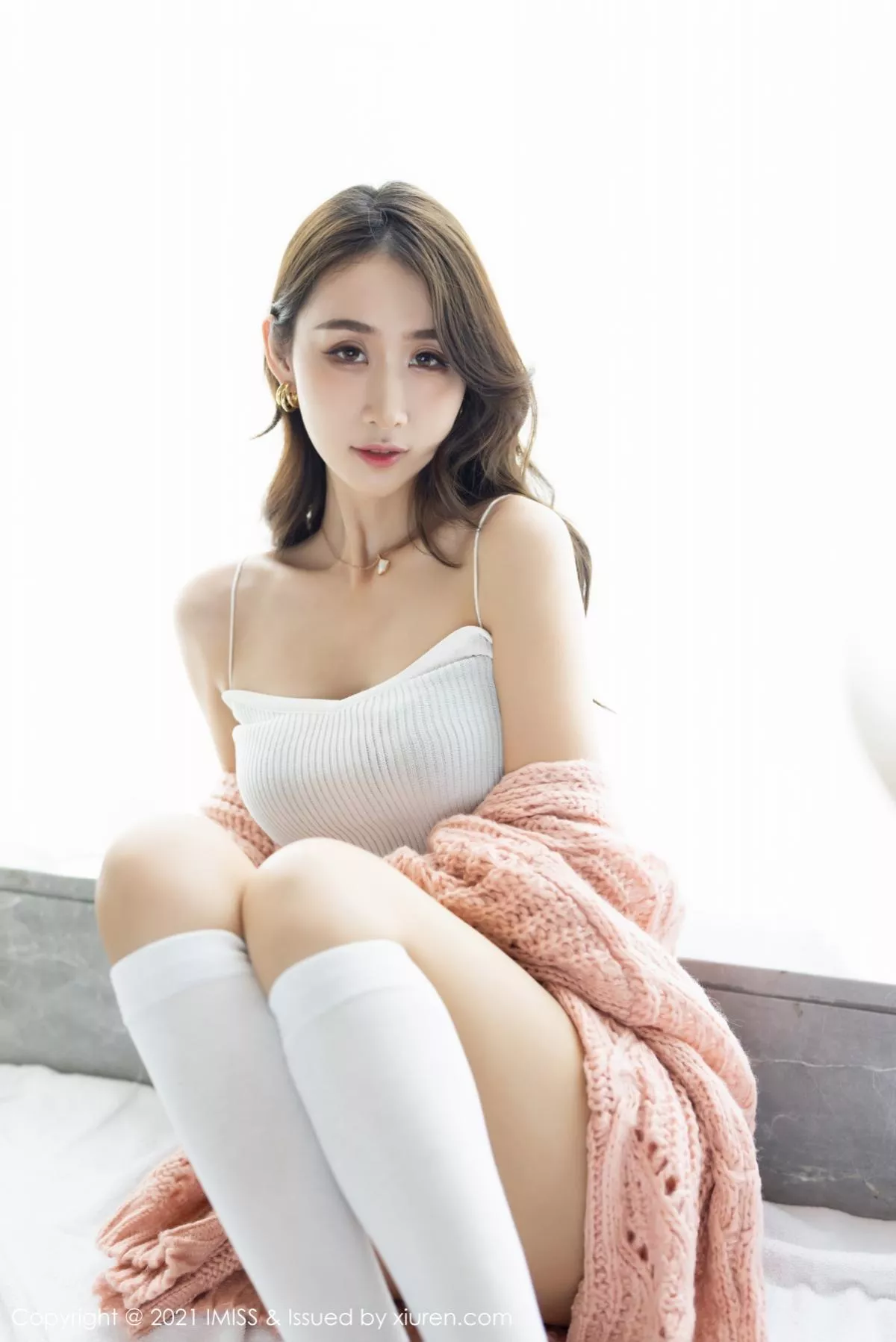 [Imiss爱蜜社]第561期萌白酱写真 [65P]-002