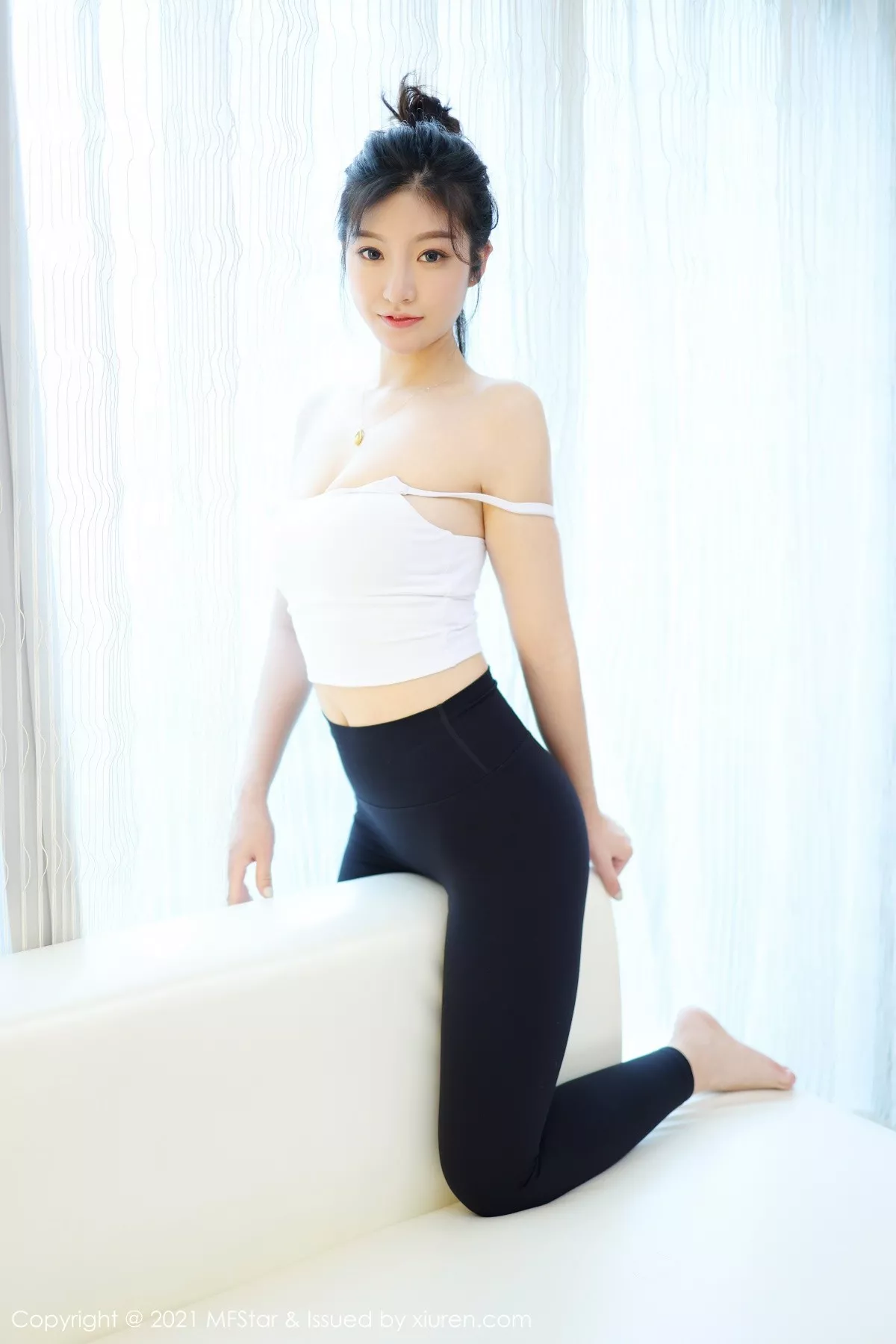 [MFStar模范学院]第482期人间荒糖写真 [54P]-019