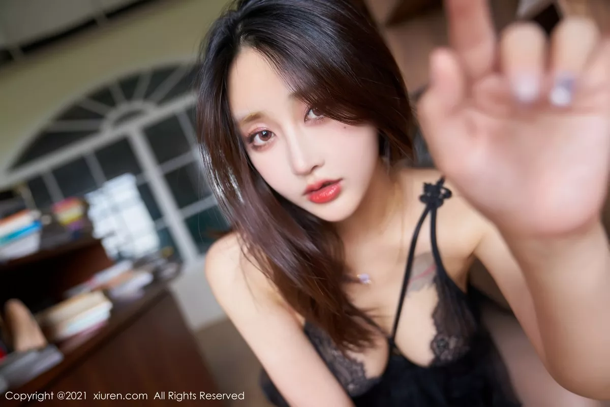 [XiuRen秀人网]第3311期林子欣写真 [58P]-001