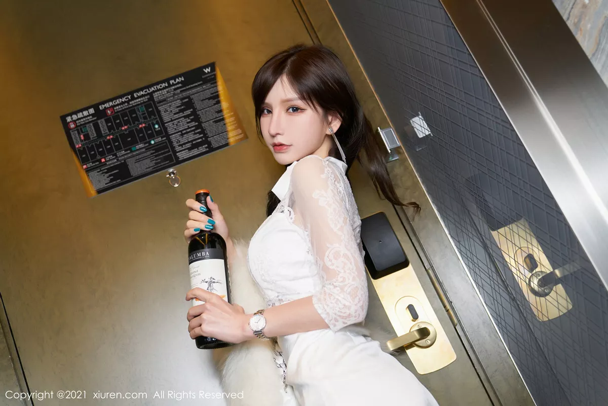 [XiuRen秀人网]第3230期周于希写真 [70P]-002