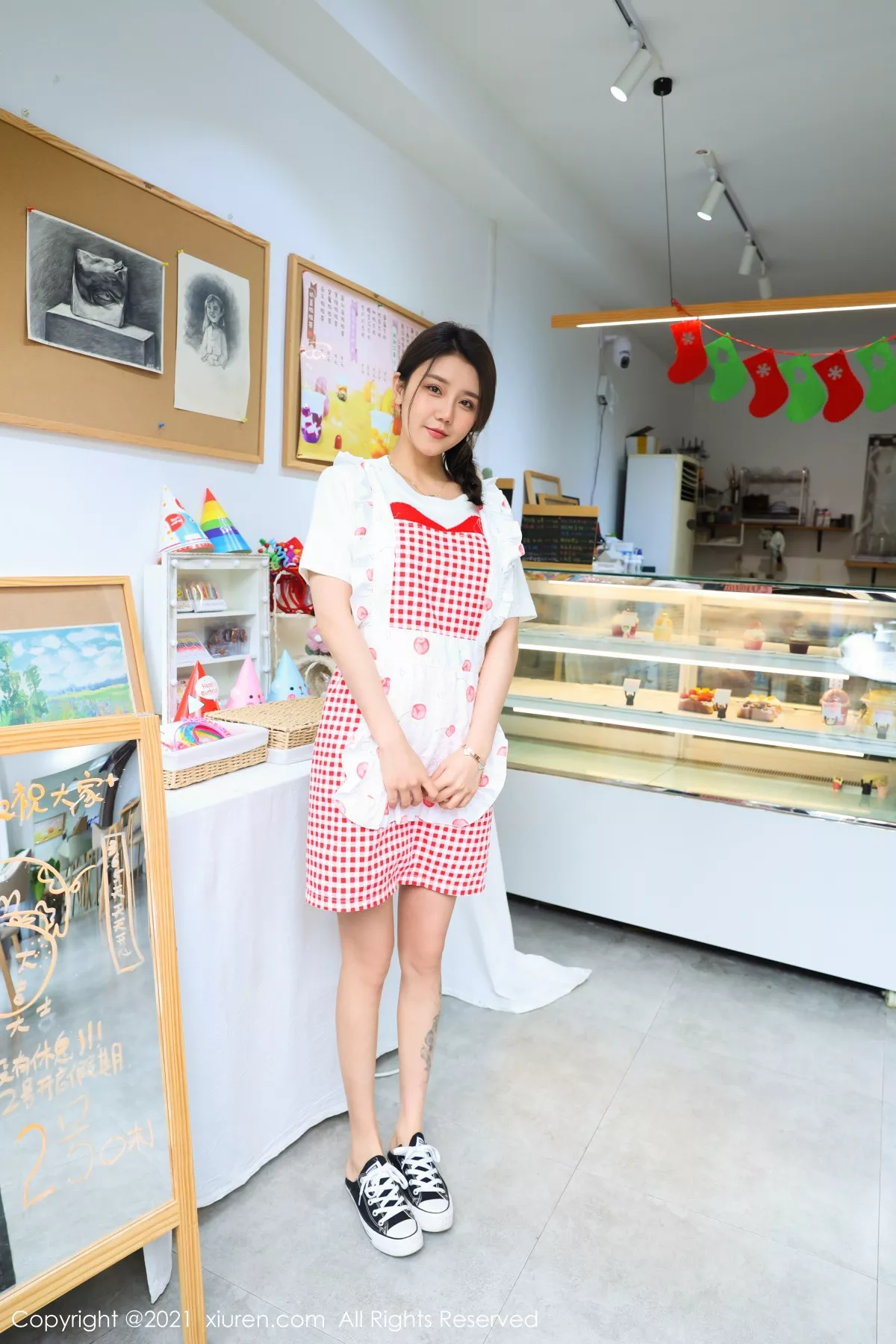 [XiuRen秀人网]第3243期夏西CiCi写真 [50P]-001