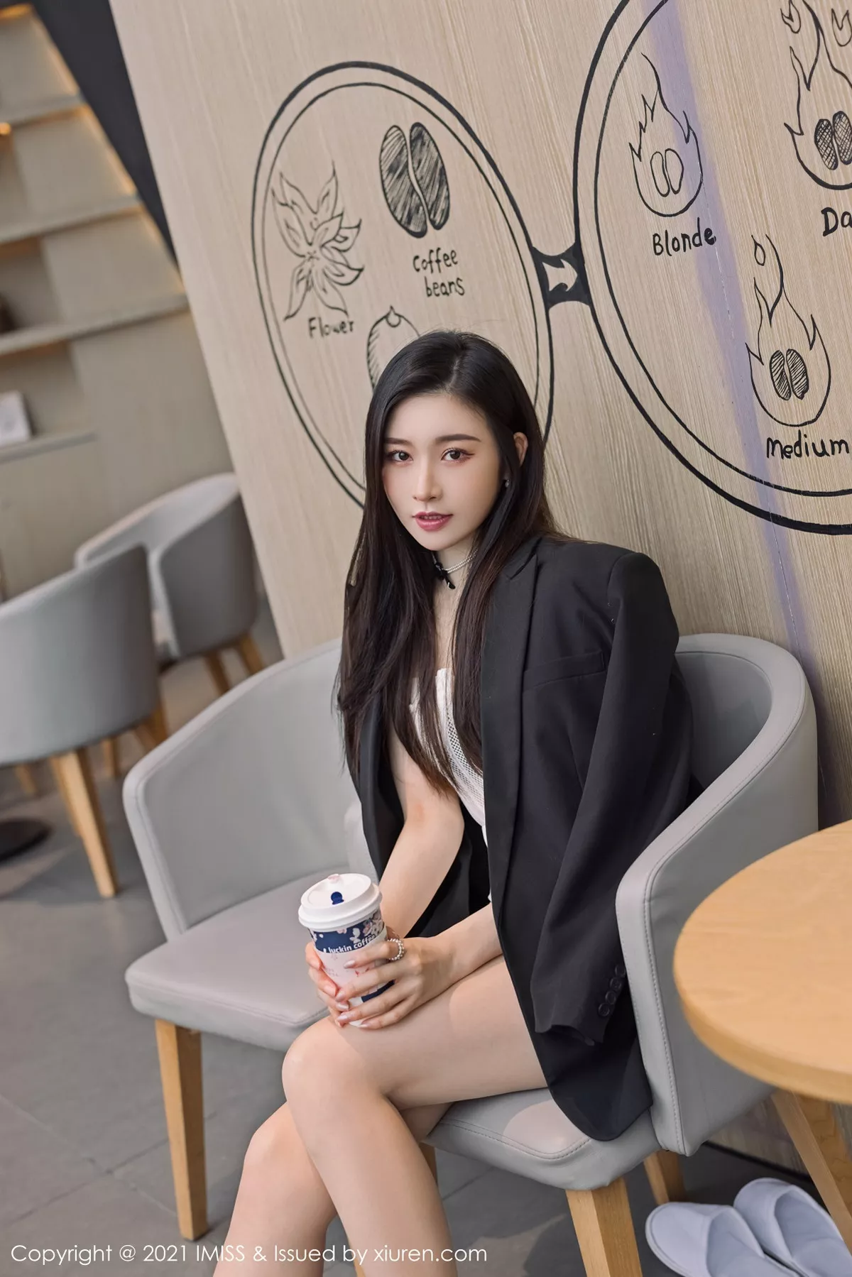[Imiss爱蜜社]第569期Vanessa写真 [60P]-011