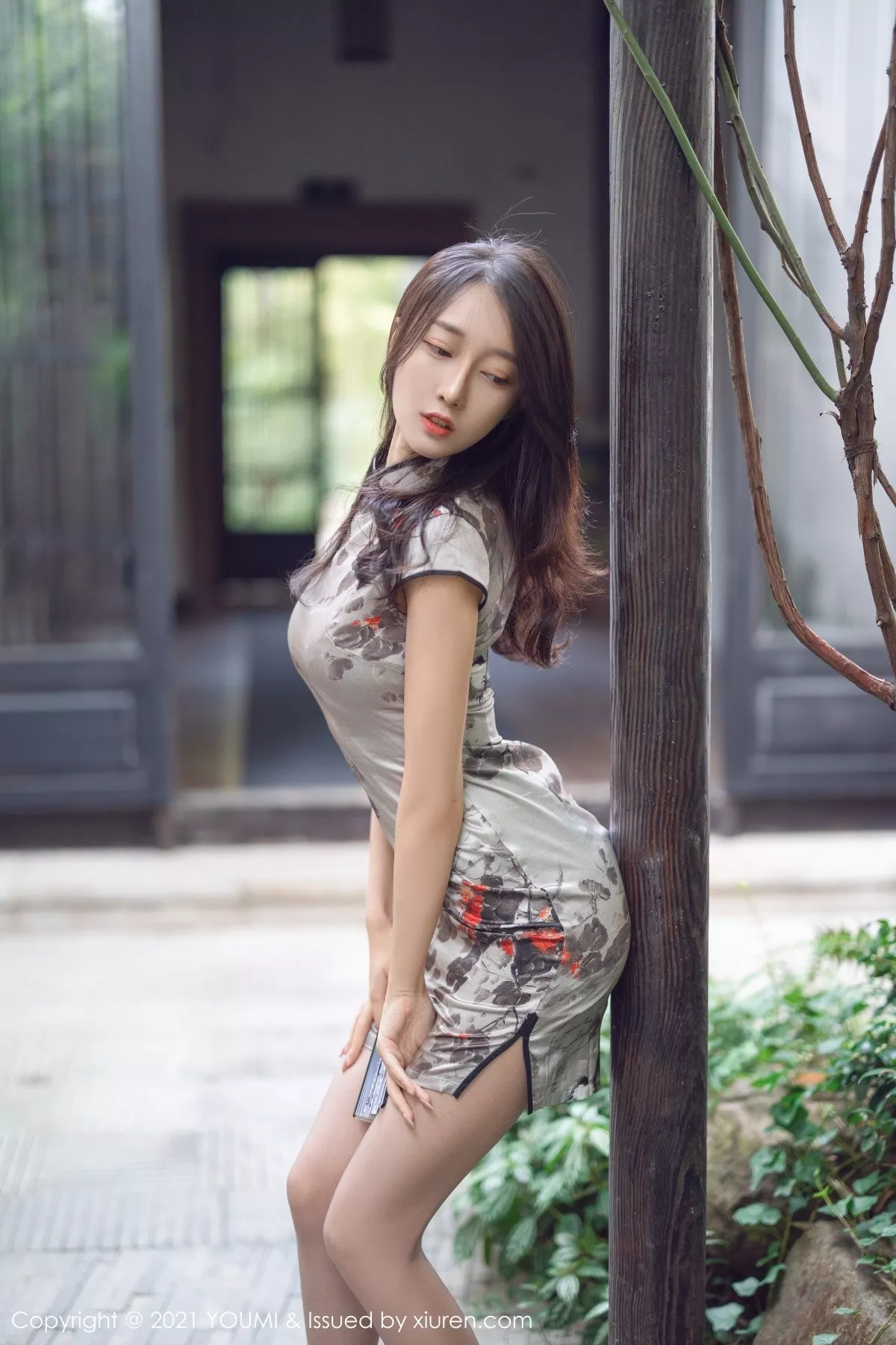 [YouMi尤蜜荟]第635期玥儿玥写真 [49P]-021