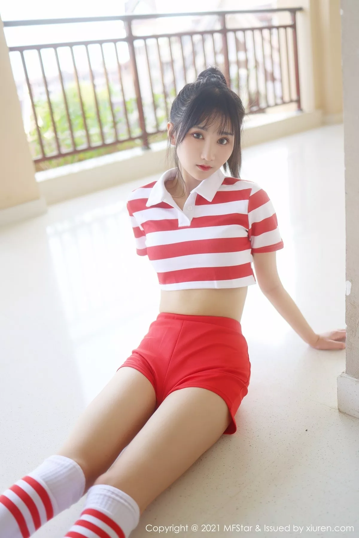 [MFStar模范学院]第489期小果冻儿写真 [49P]-012