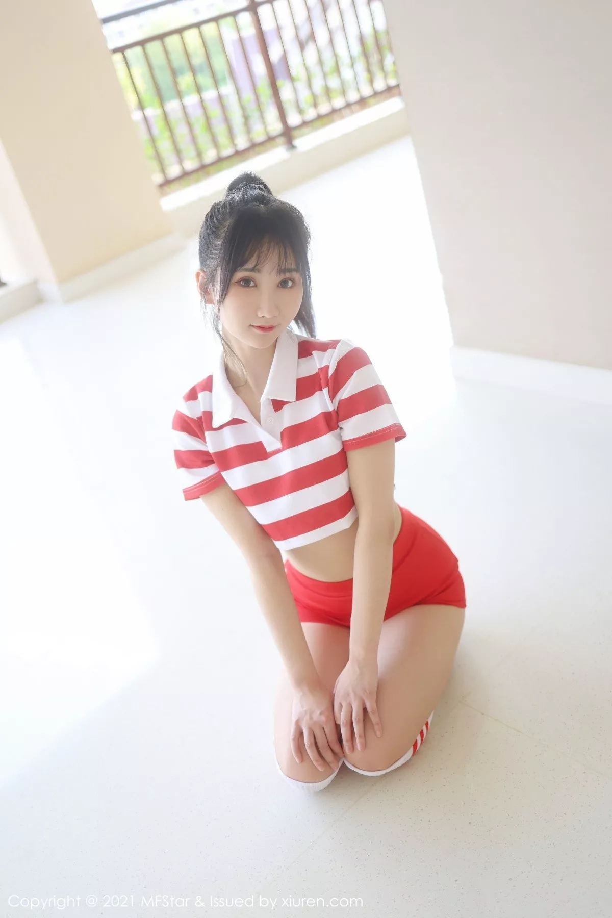 [MFStar模范学院]第489期小果冻儿写真 [49P]-011