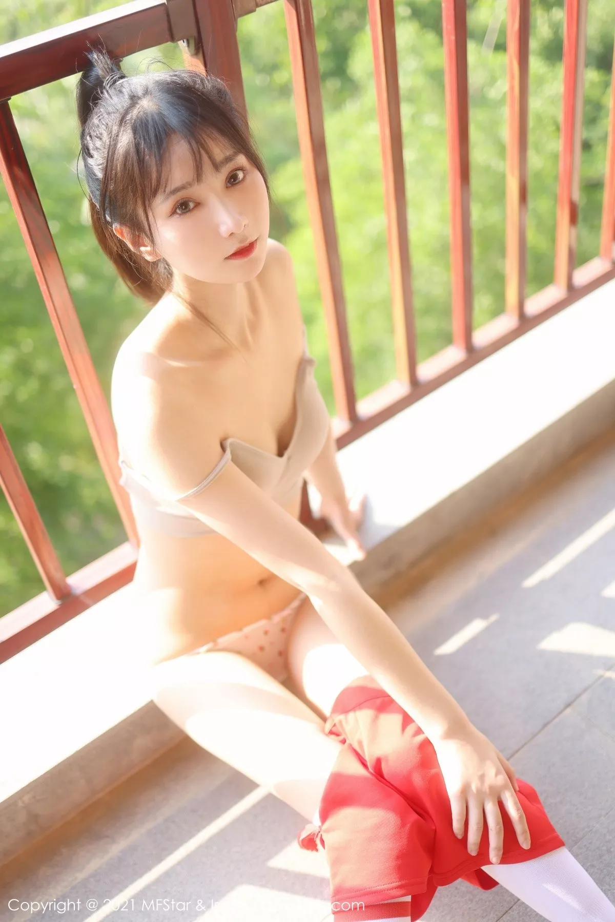 [MFStar模范学院]第489期小果冻儿写真 [49P]-043
