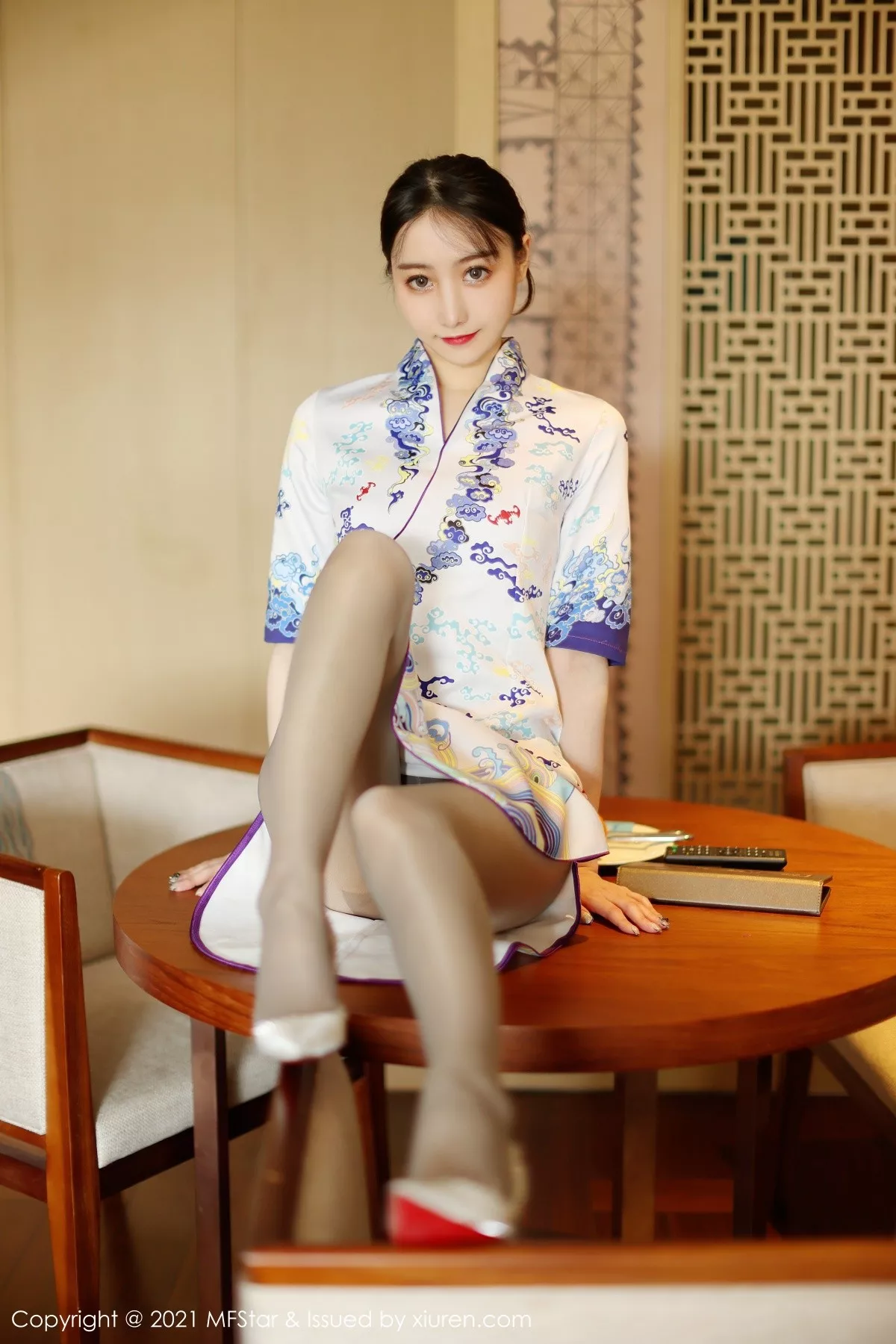 [MFStar模范学院]第490期水水er写真 [58P]-010