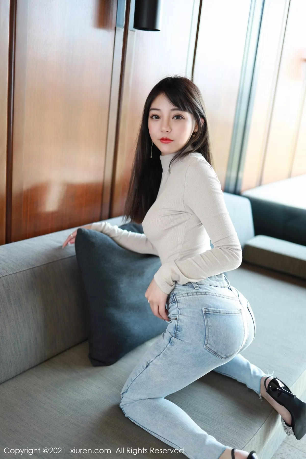 [XiuRen秀人网]第3369期佘贝拉写真 [42P]-021