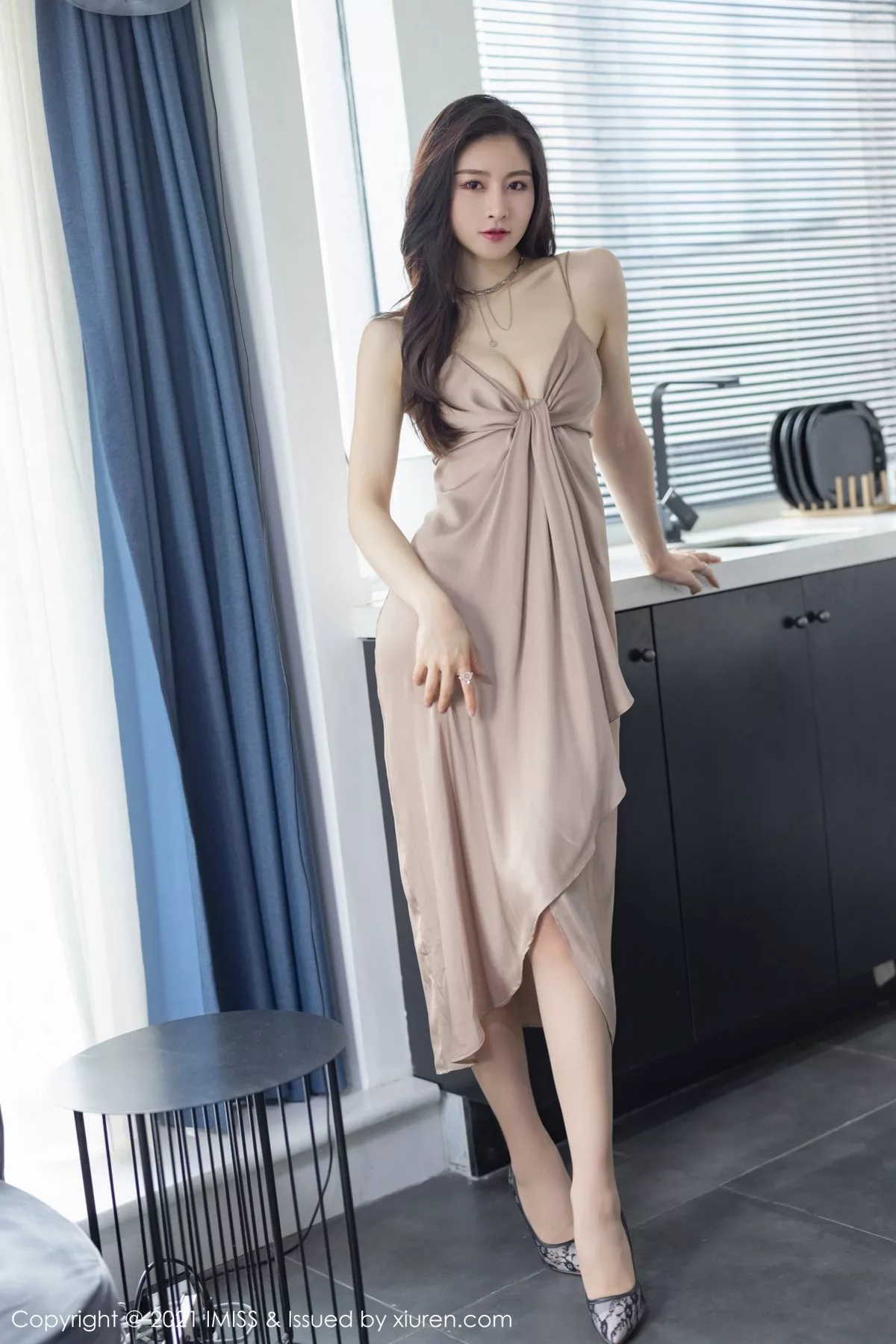 [Imiss爱蜜社]第592期Vanessa写真 [44P]-005