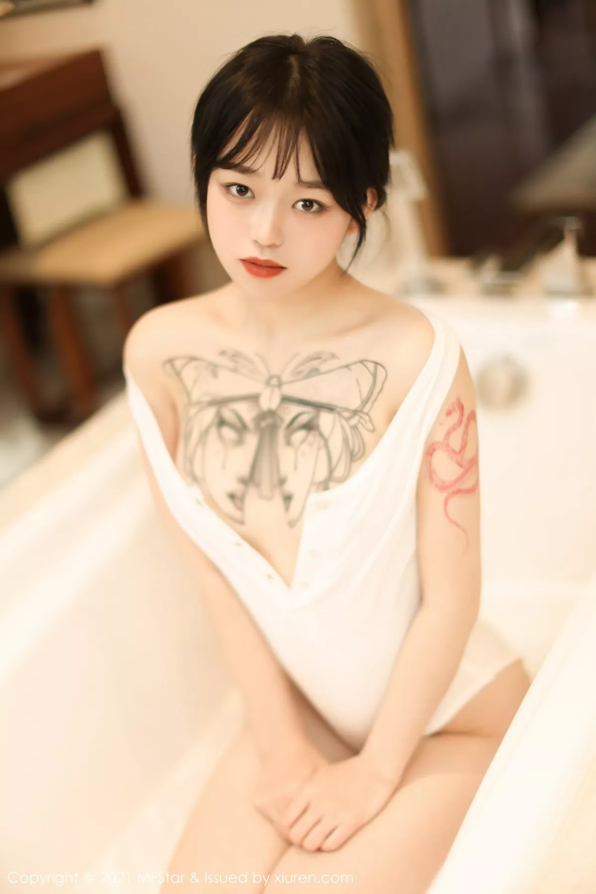 [MFStar模范学院]第496期奶瓶子写真 [48P]-016