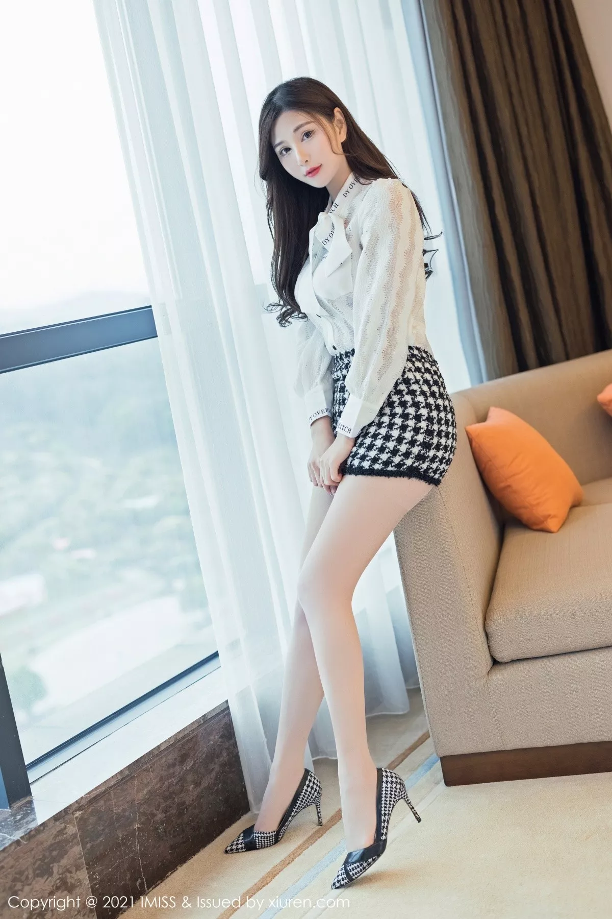 [Imiss爱蜜社]第579期Lavinia写真 [47P]-005