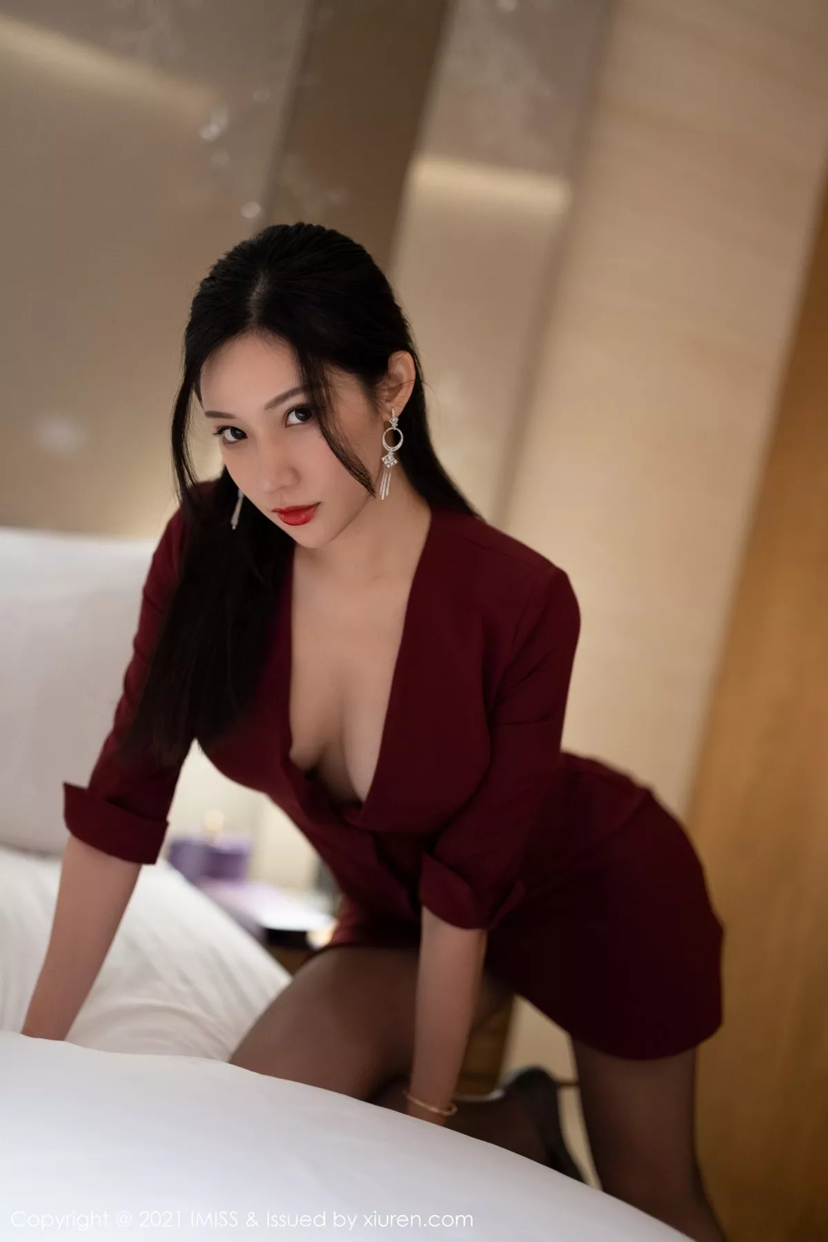 [Imiss爱蜜社]第598期小狐狸写真 [68P]-001