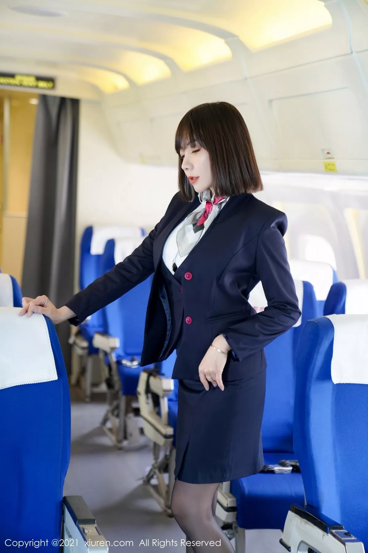 [XiuRen秀人网]第3506期果儿写真 [70P]-002