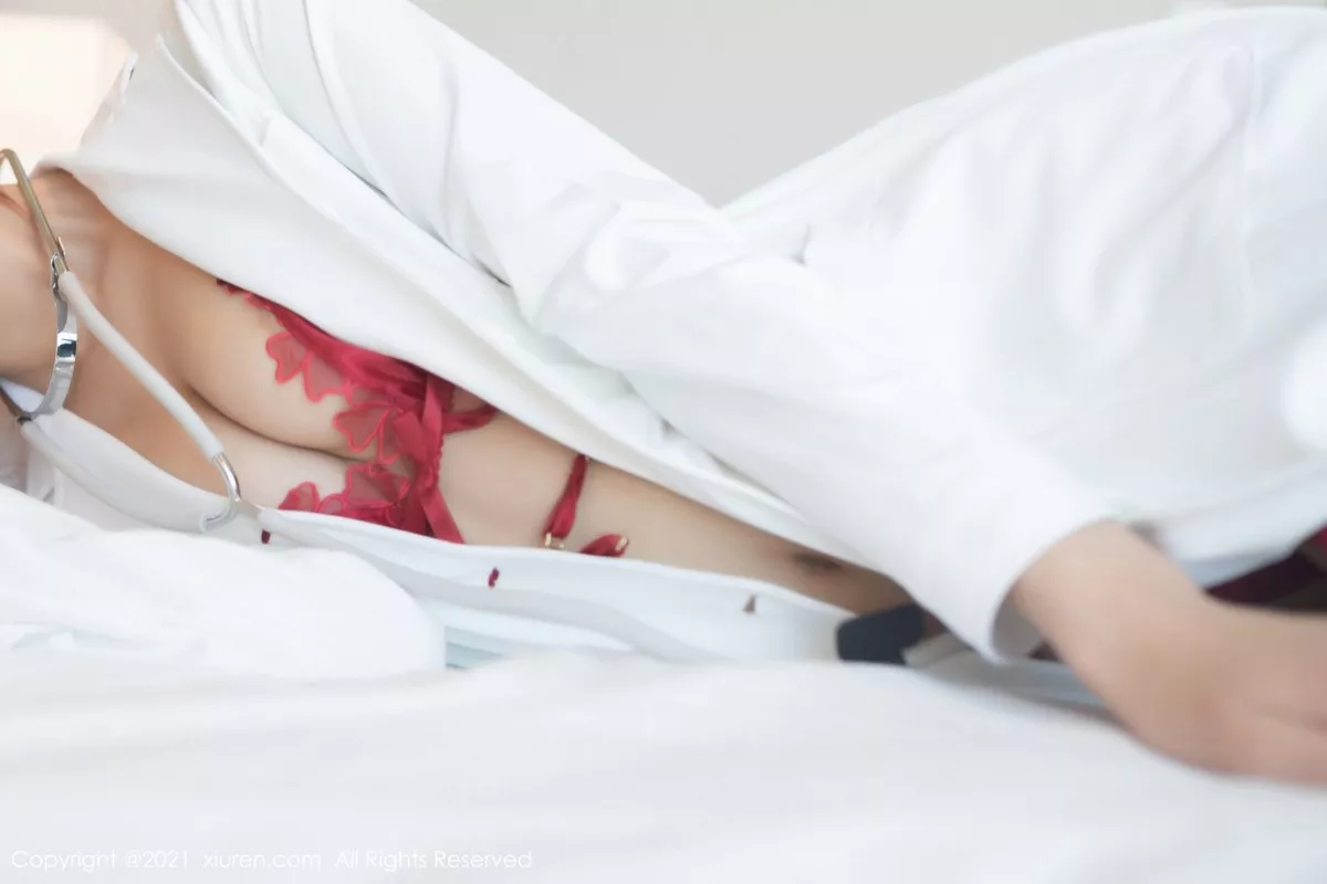 [XiuRen秀人网]第3514期就是阿朱啊写真 [70P]-024