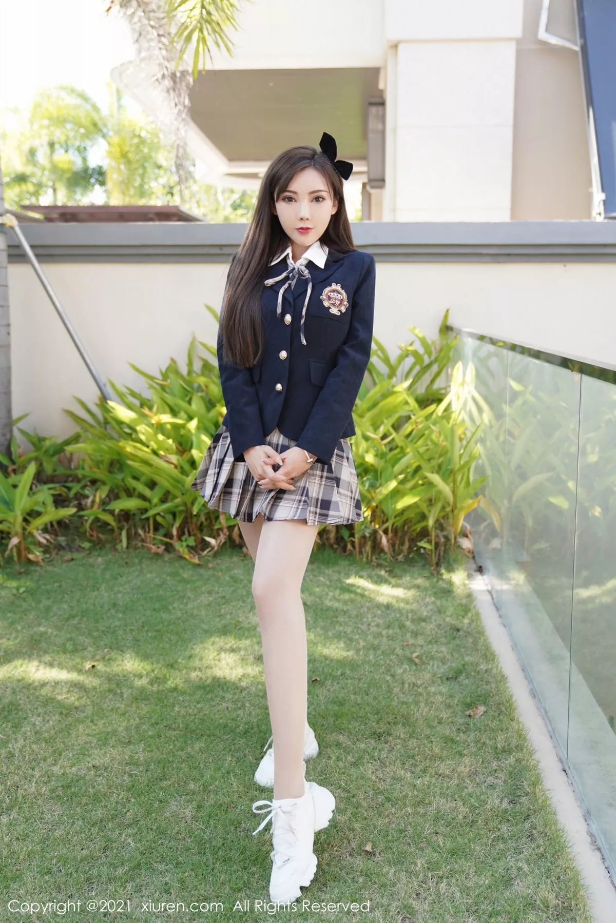 [XiuRen秀人网]第3523期萌汉药写真 [63P]-003