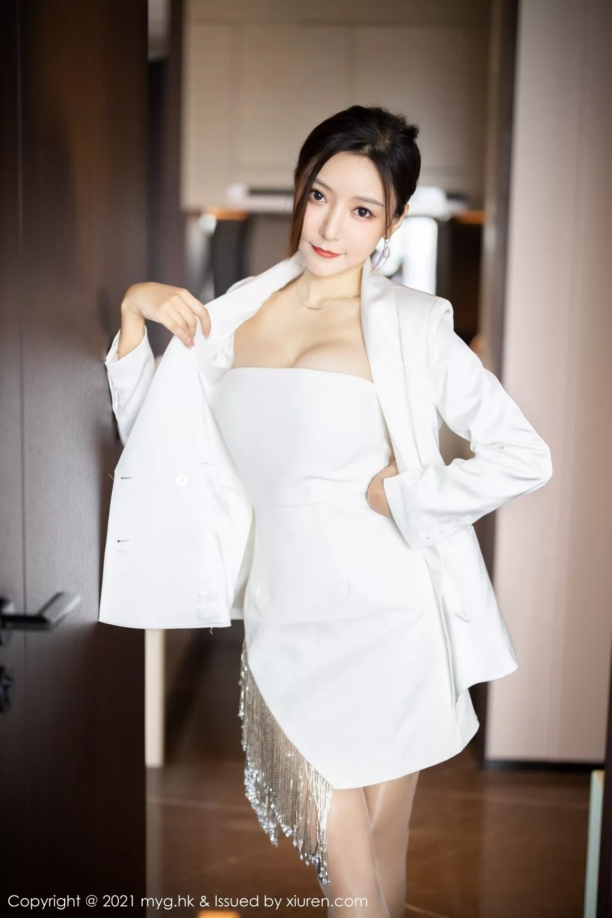 [MyGirl美媛馆]第541期王馨瑶写真 [57P]-002