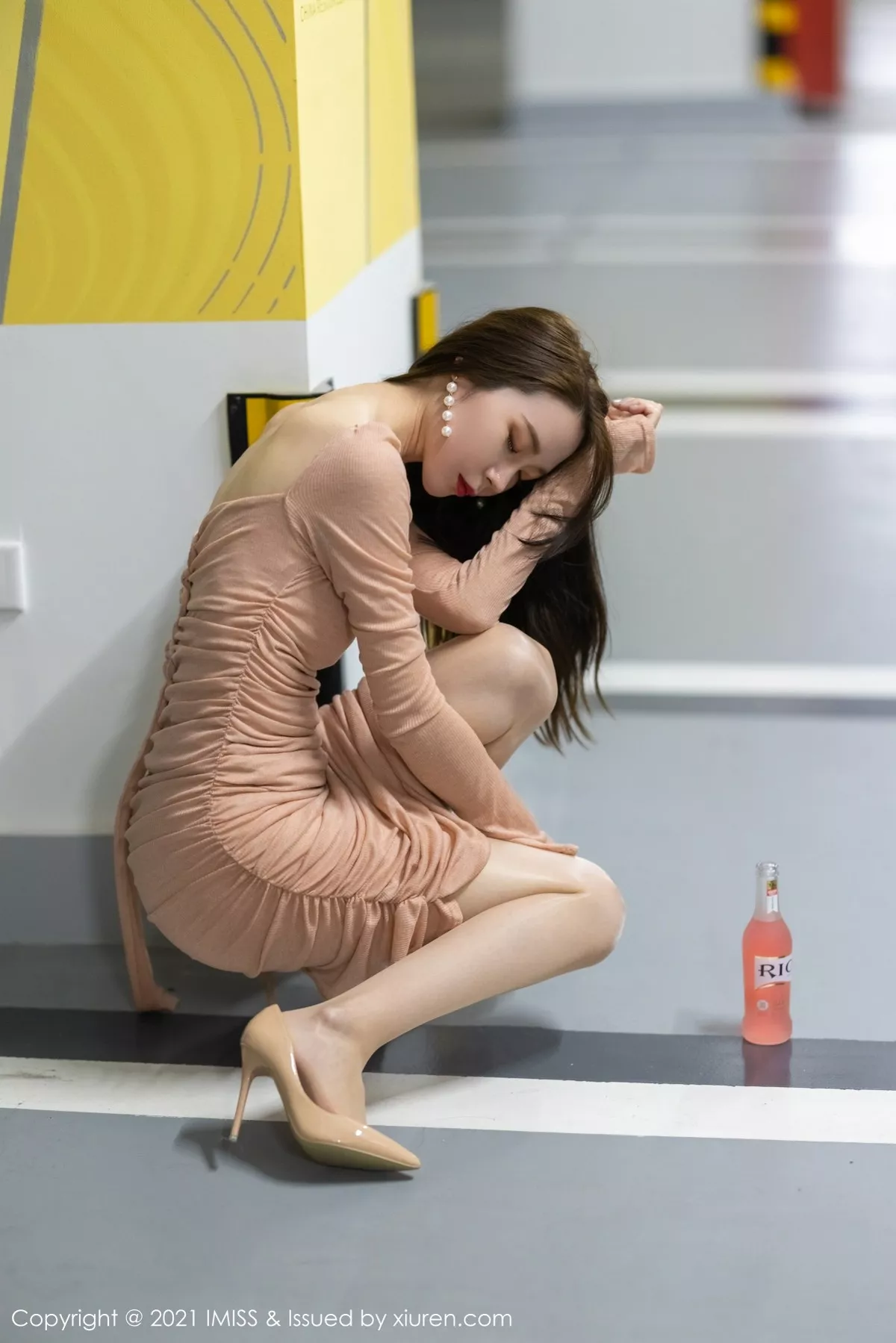 [Imiss爱蜜社]第596期梦心月写真 [86P]-003