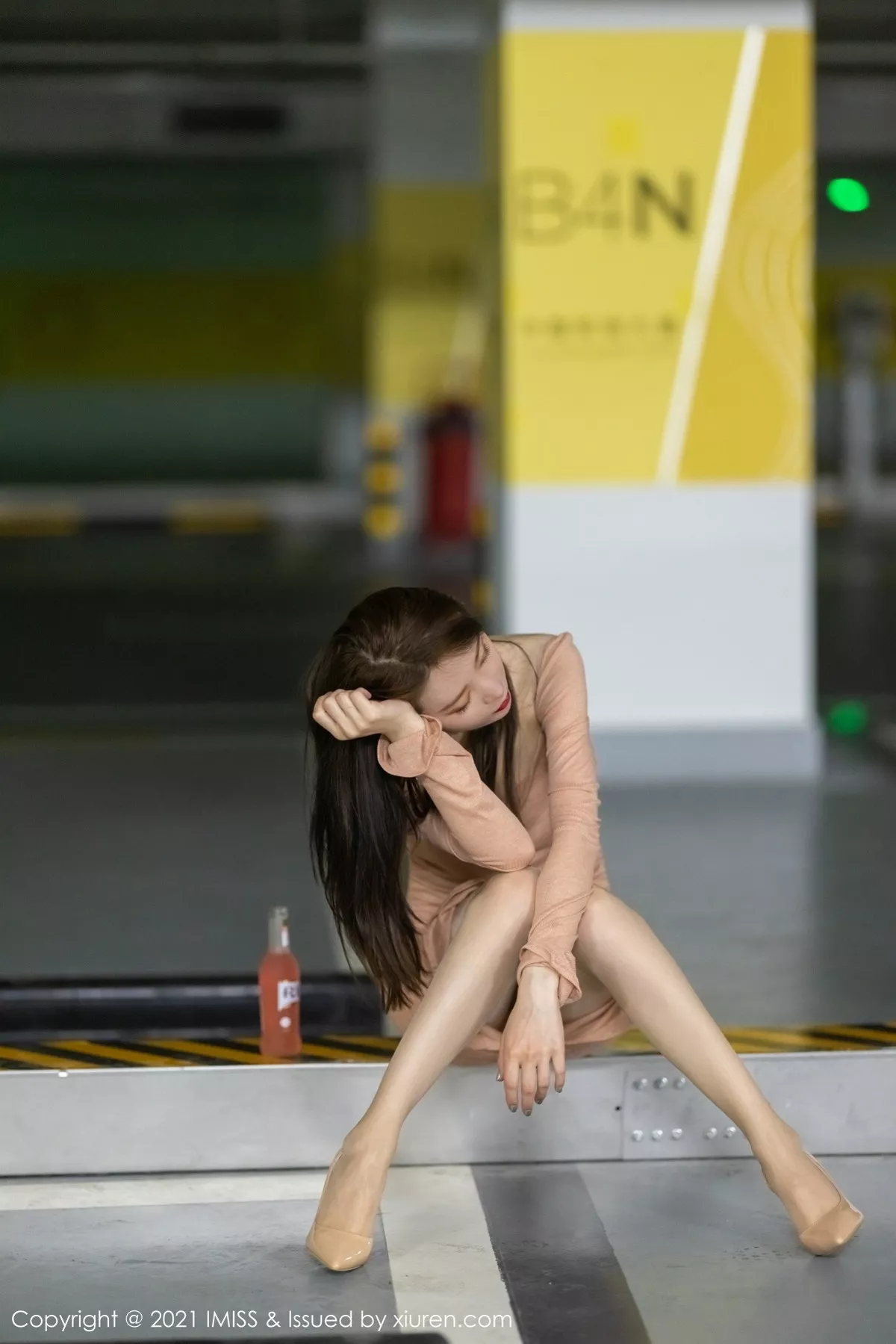 [Imiss爱蜜社]第596期梦心月写真 [86P]-005