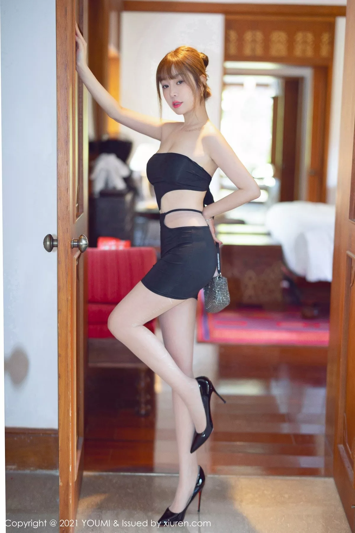 [YouMi尤蜜荟]第660期王雨纯写真 [49P]-001