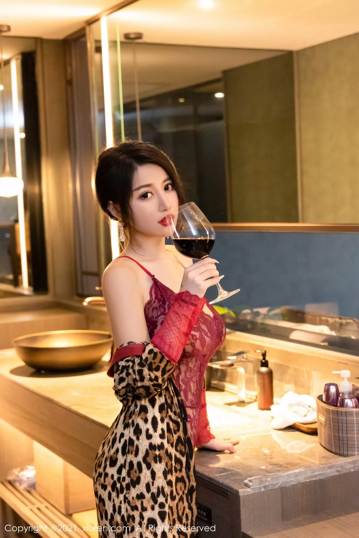 [XiuRen秀人网]第3605期美七Mia写真 [92P]-069