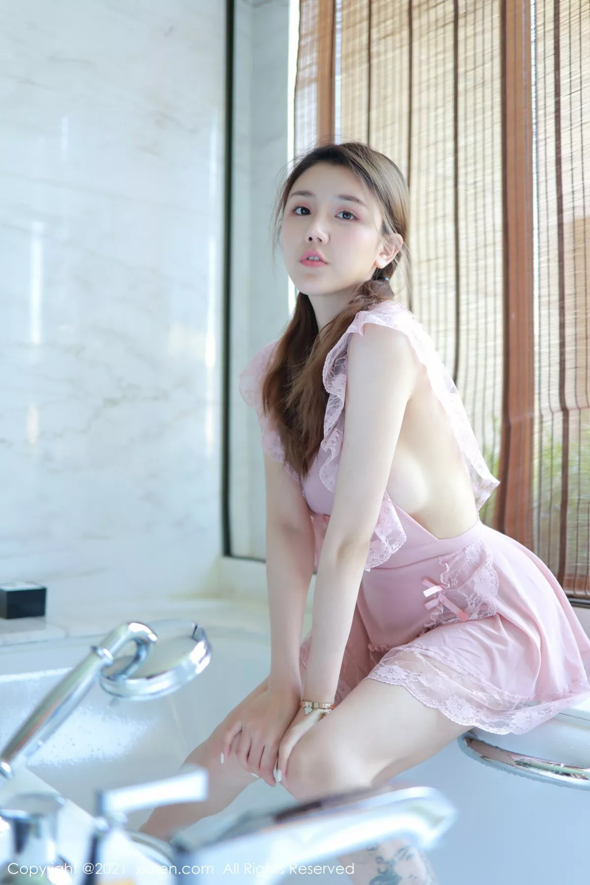 [XiuRen秀人网]第3611期夏西CiCi写真 [63P]-001