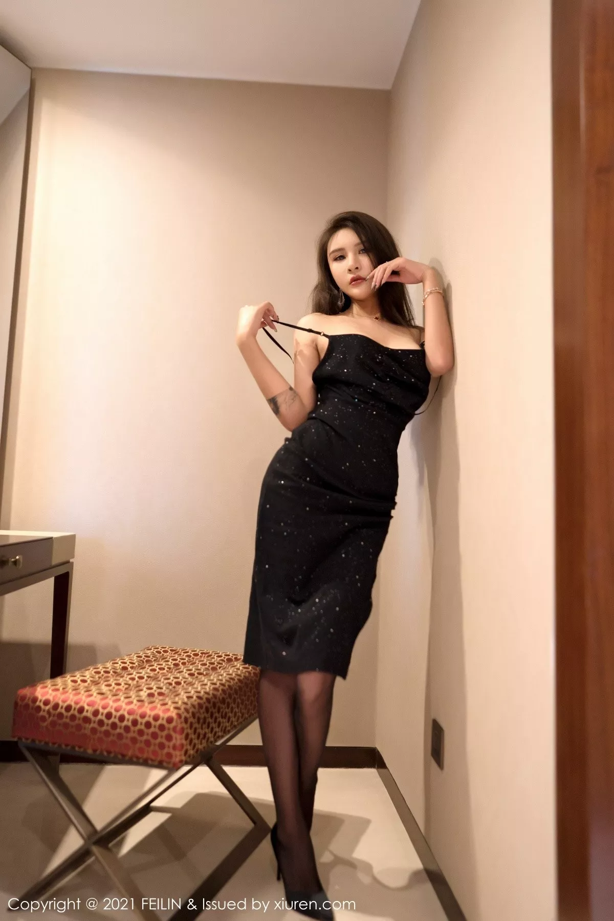 [FeiLin嗲囡囡]第401期尹菲写真 [44P]-043