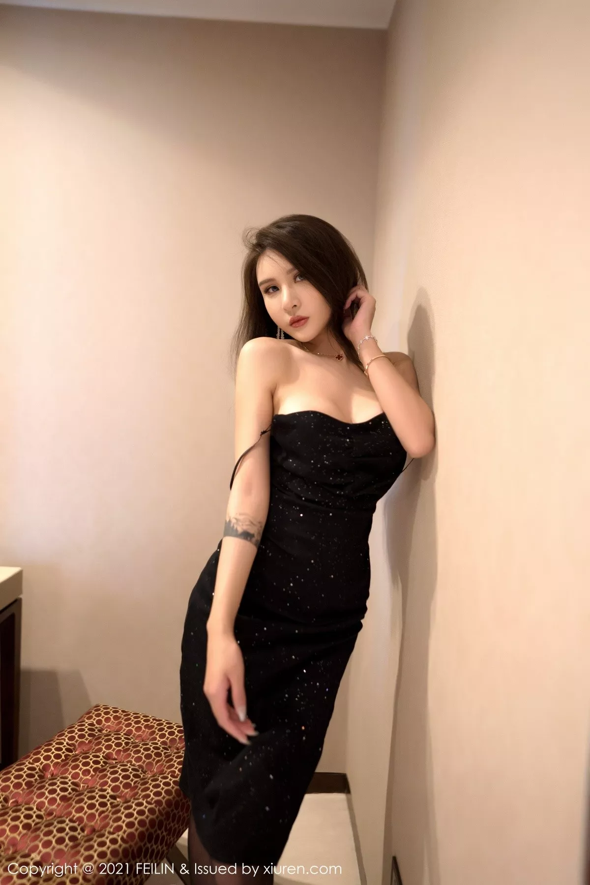 [FeiLin嗲囡囡]第401期尹菲写真 [44P]-041