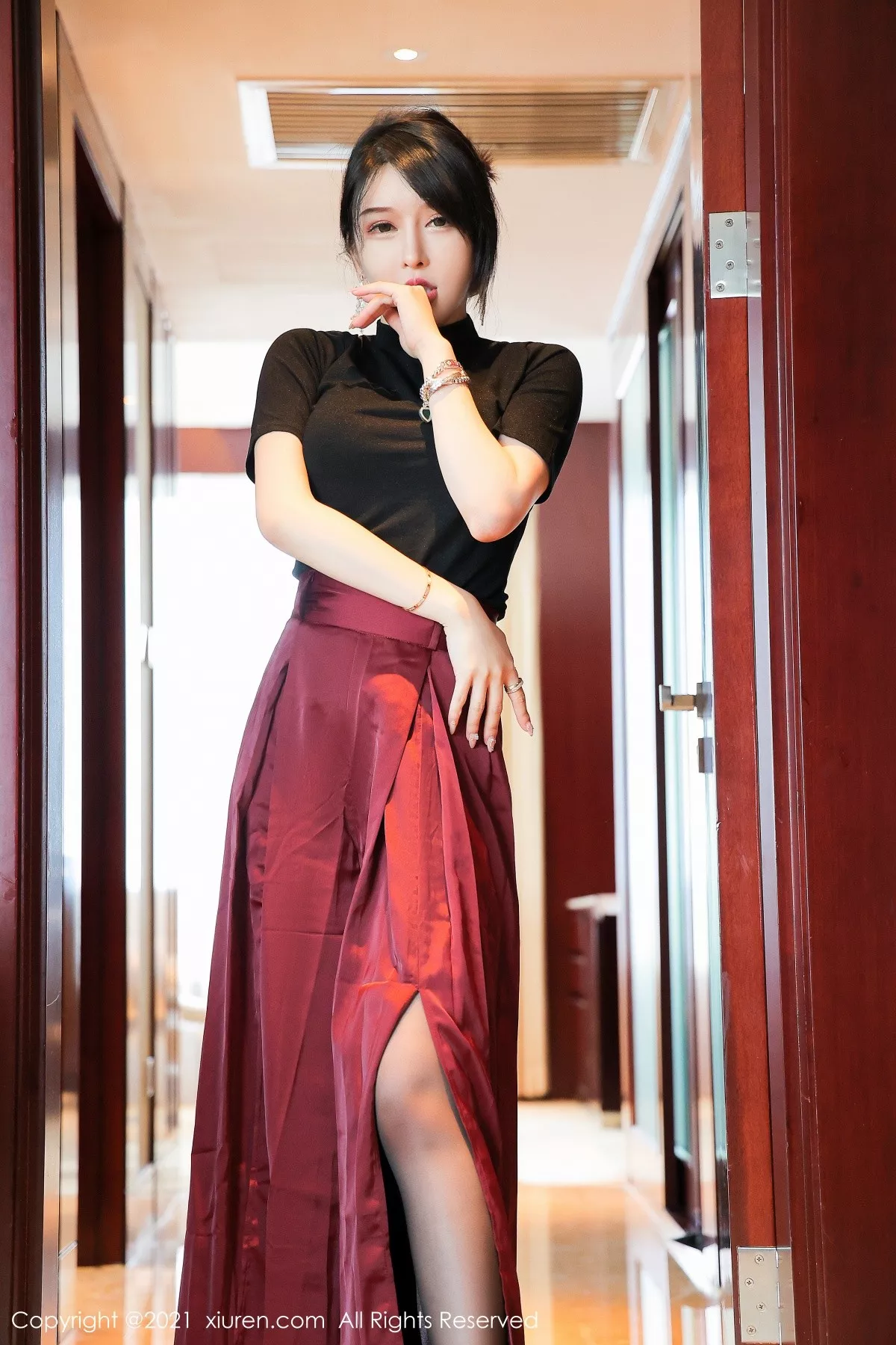 [XiuRen秀人网]第3641期玉兔写真 [64P]-011