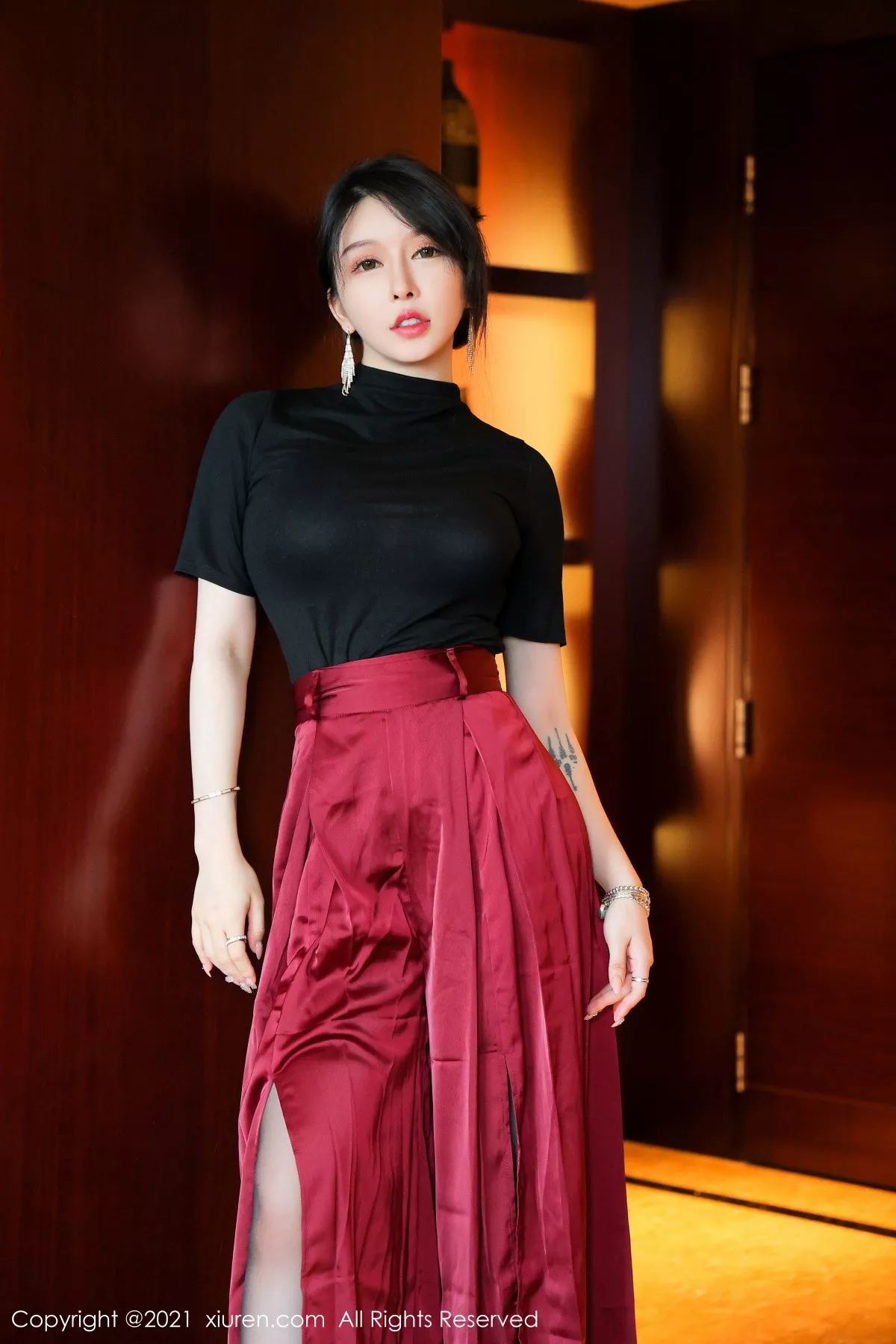[XiuRen秀人网]第3641期玉兔写真 [64P]-004