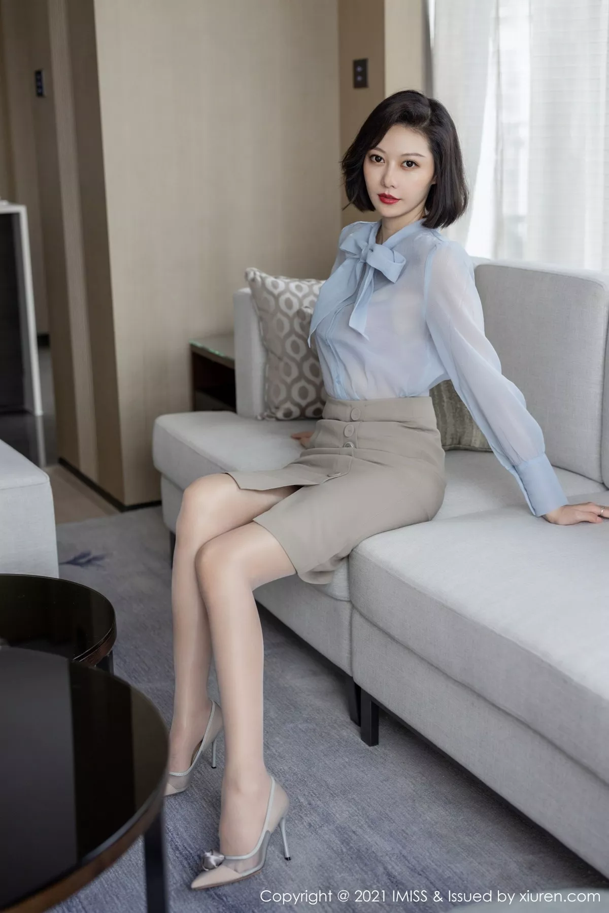 [Imiss爱蜜社]第605期艺轩写真 [84P]-004