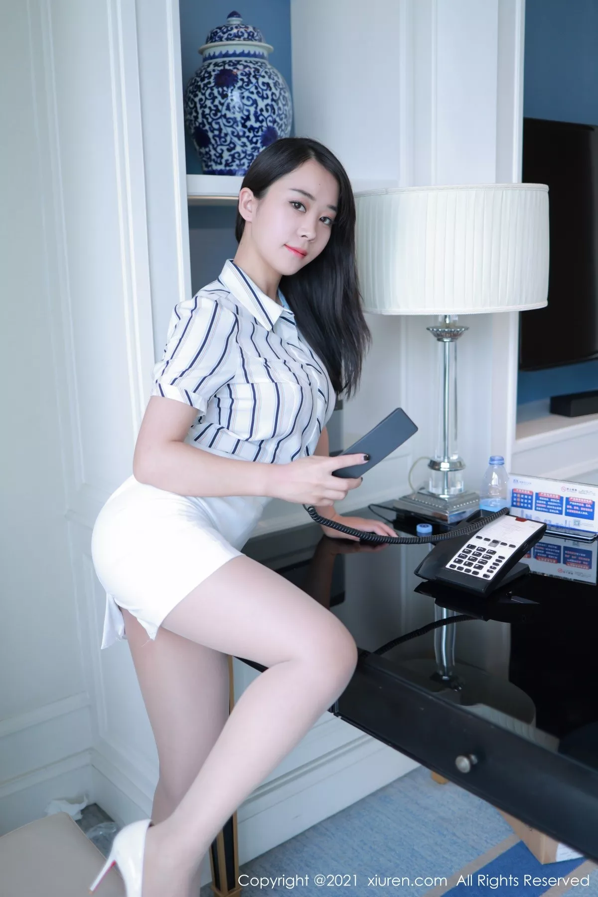 [XiuRen秀人网]第3578期HeyuZhang写真 [55P]-001