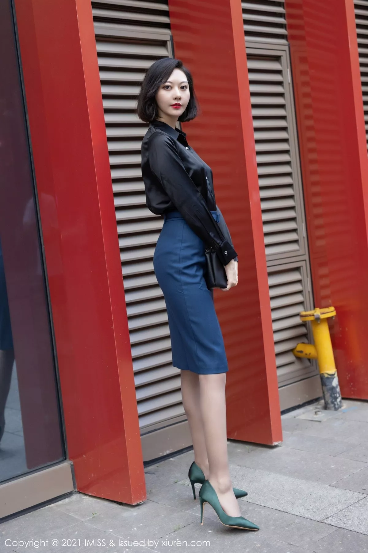 [Imiss爱蜜社]第615期艺轩写真 [84P]-003