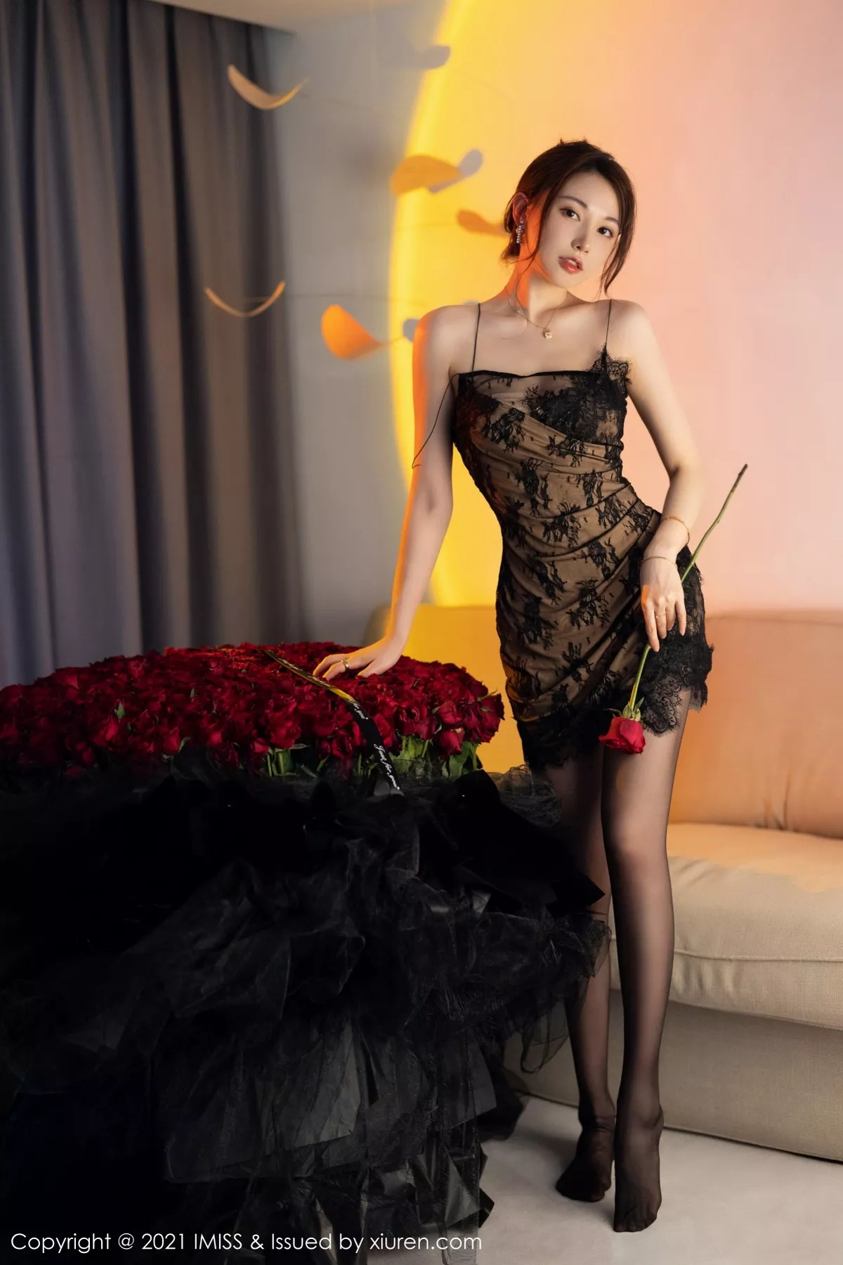 [Imiss爱蜜社]第586期刘奕宁写真 [33P]-001