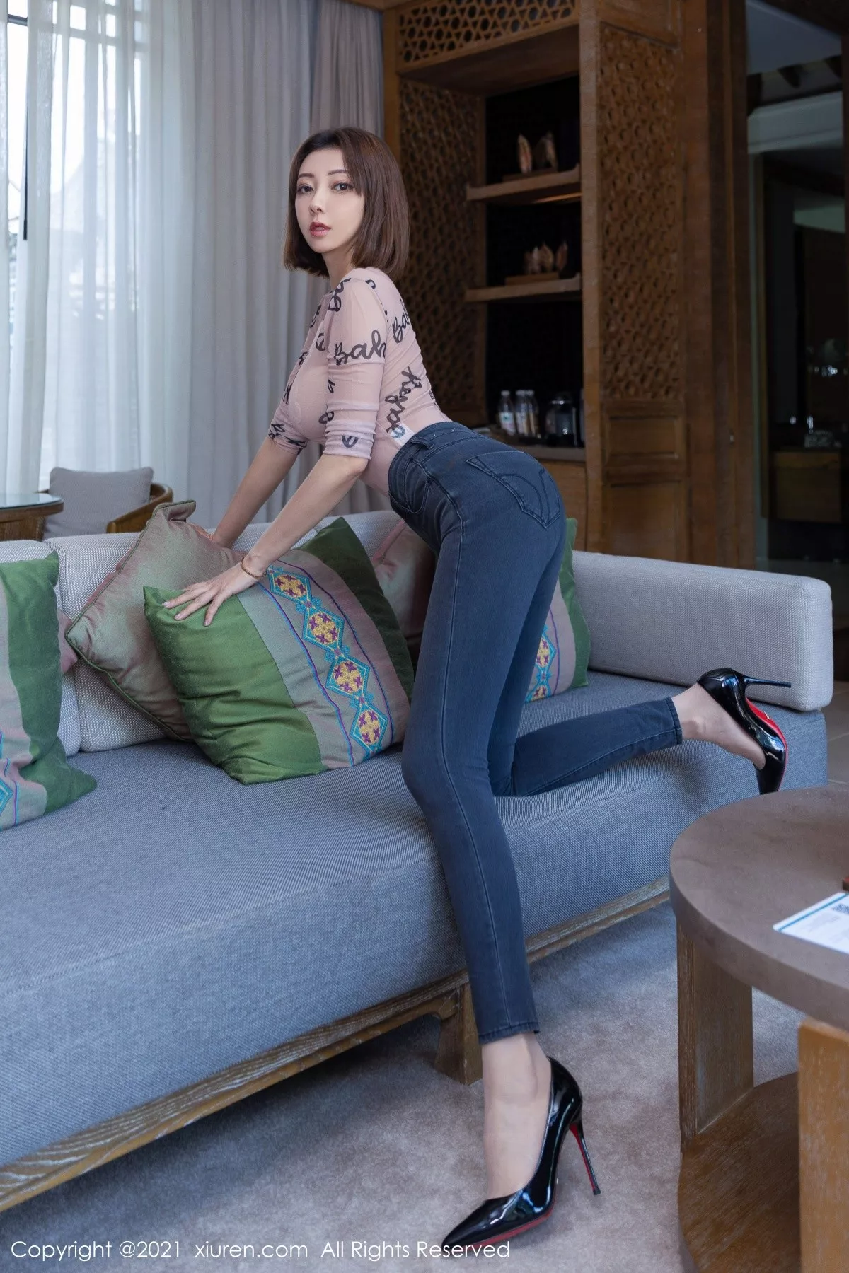 [XiuRen秀人网]第3760期果儿写真 [60P]-005