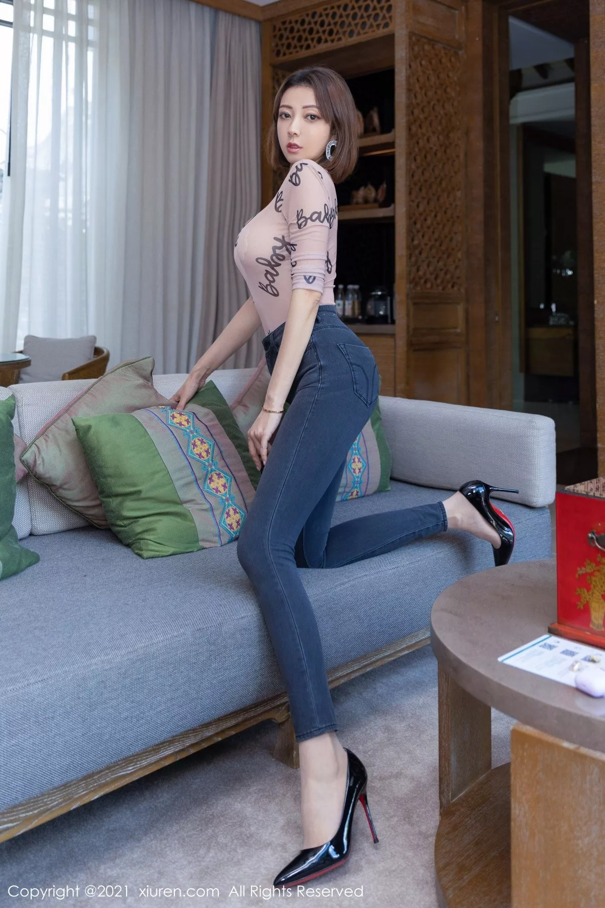 [XiuRen秀人网]第3760期果儿写真 [60P]-004