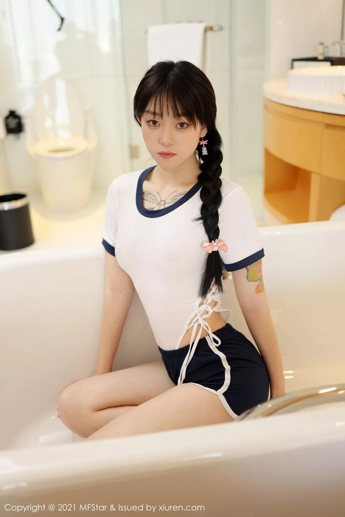 [MFStar模范学院]第515期奶瓶子写真 [43P]-014