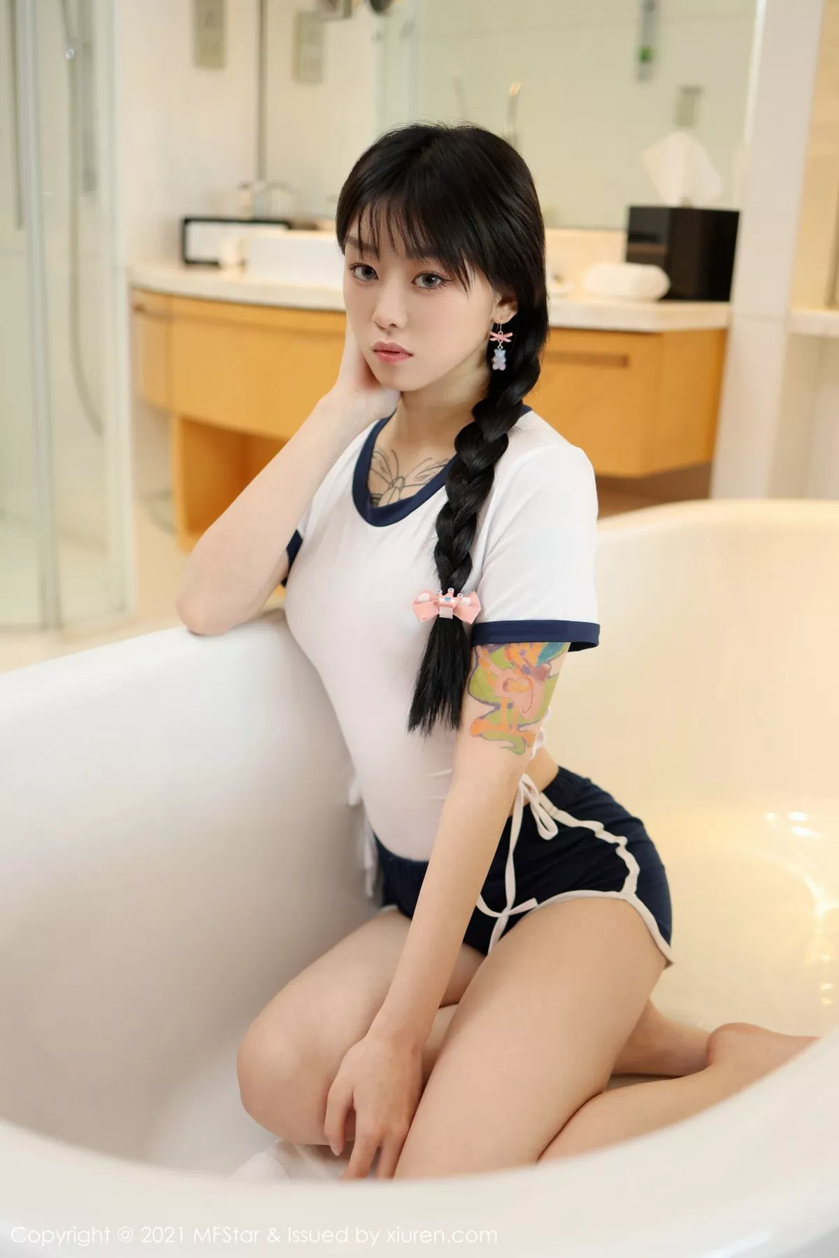 [MFStar模范学院]第515期奶瓶子写真 [43P]-012
