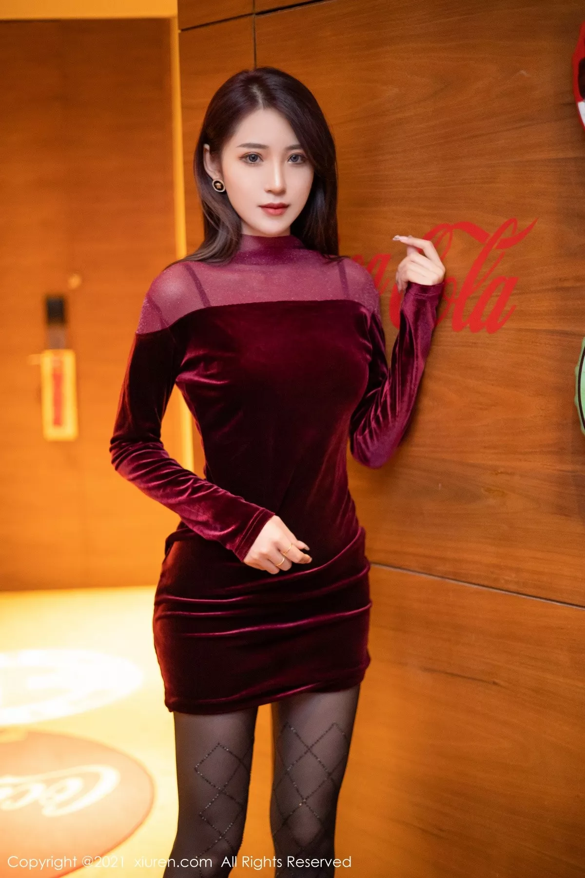 [XiuRen秀人网]第3765期周慕汐写真 [63P]-001