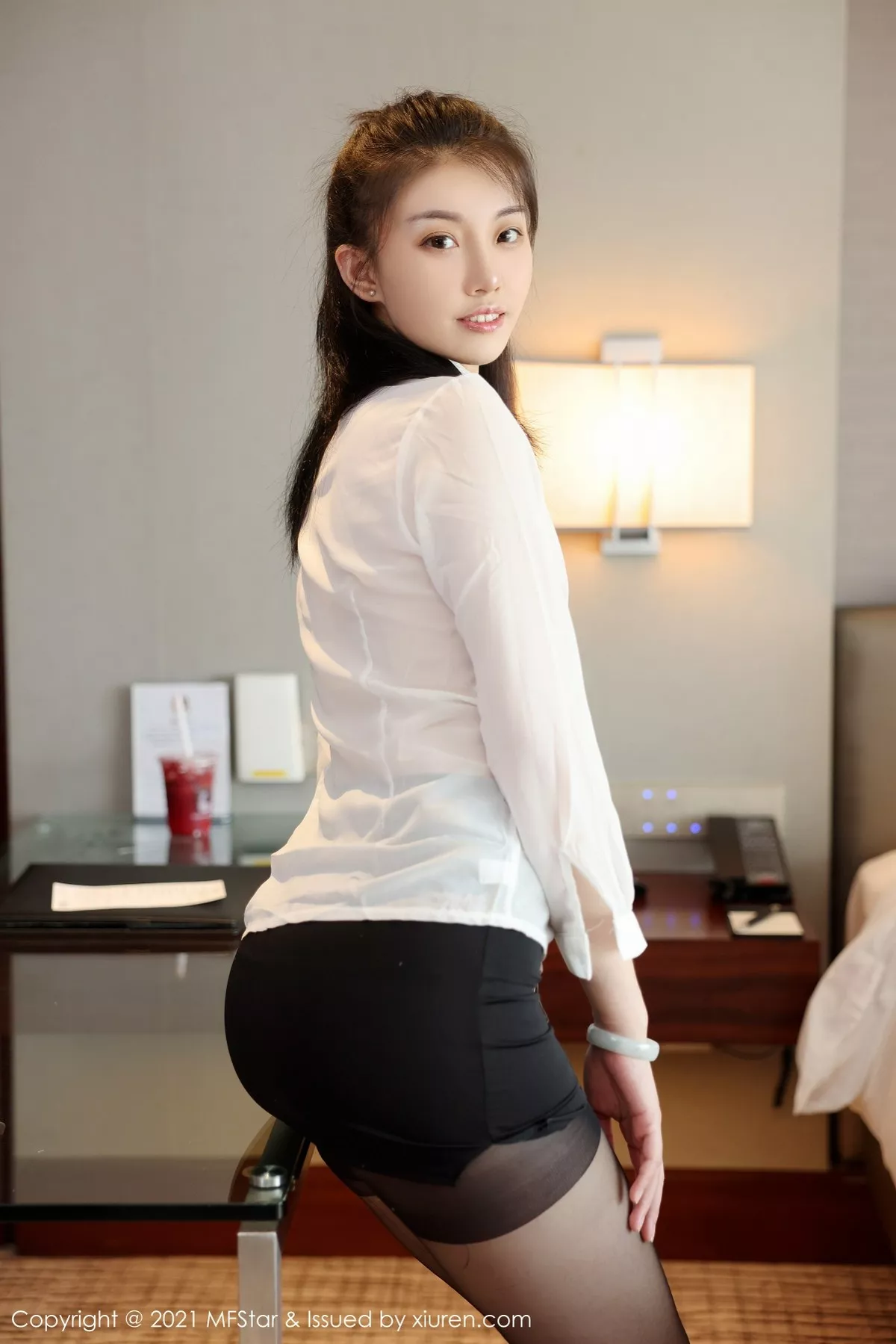 [MFStar模范学院]第523期一颗甜蛋黄写真 [45P]-029